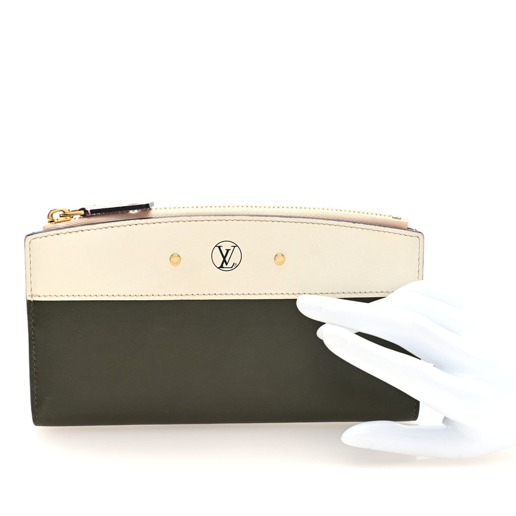 Calfskin City Steamer Wallet Kaki White