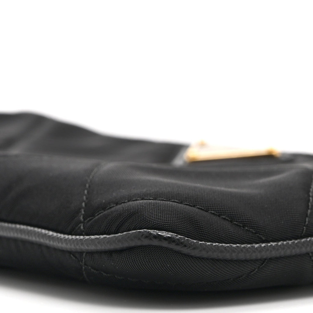 Re-Nylon Tessuto Impuntu Quilted Re-Edition 1995 Chaine Pouch Black