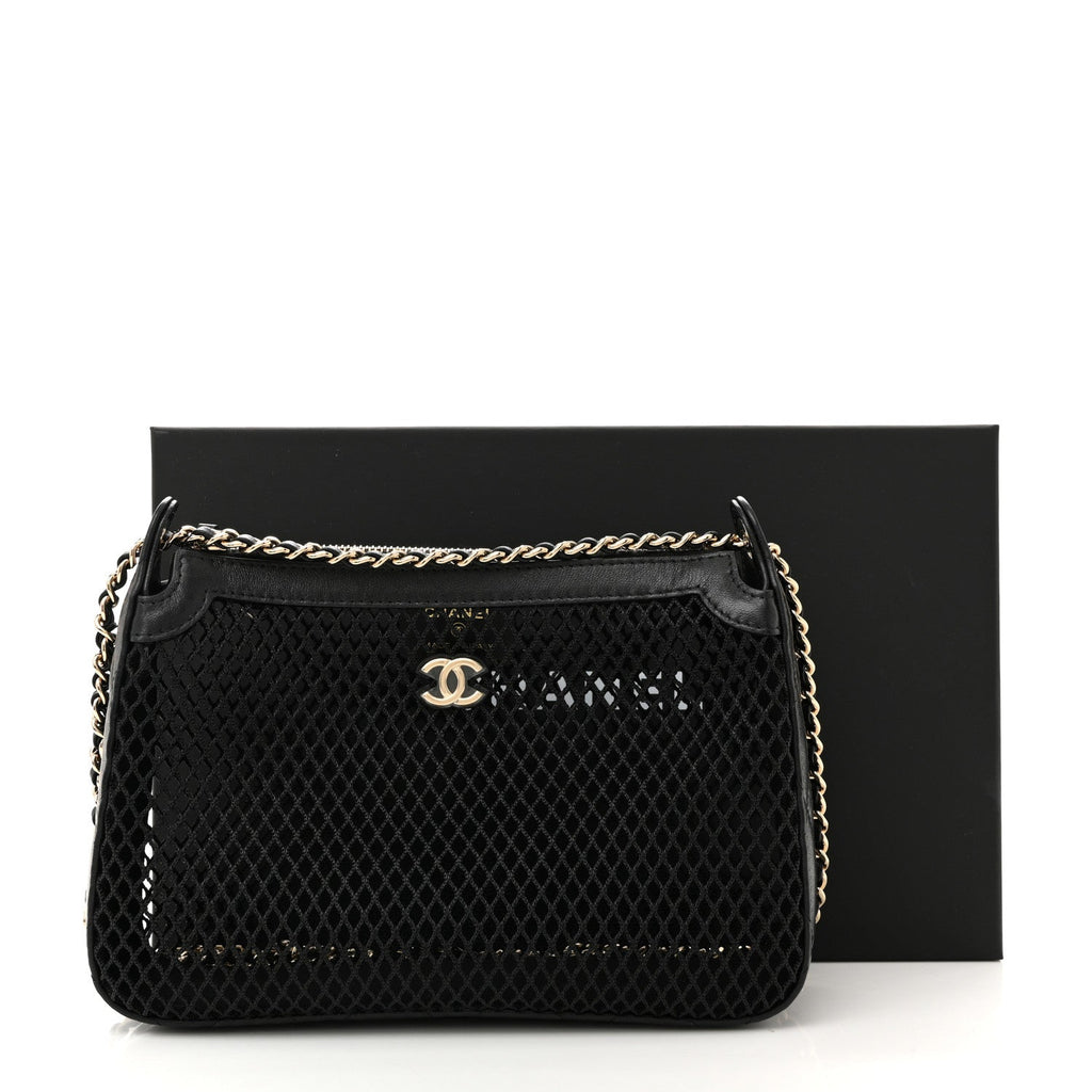 Mesh Shiny Lambskin Clutch With Chain Black