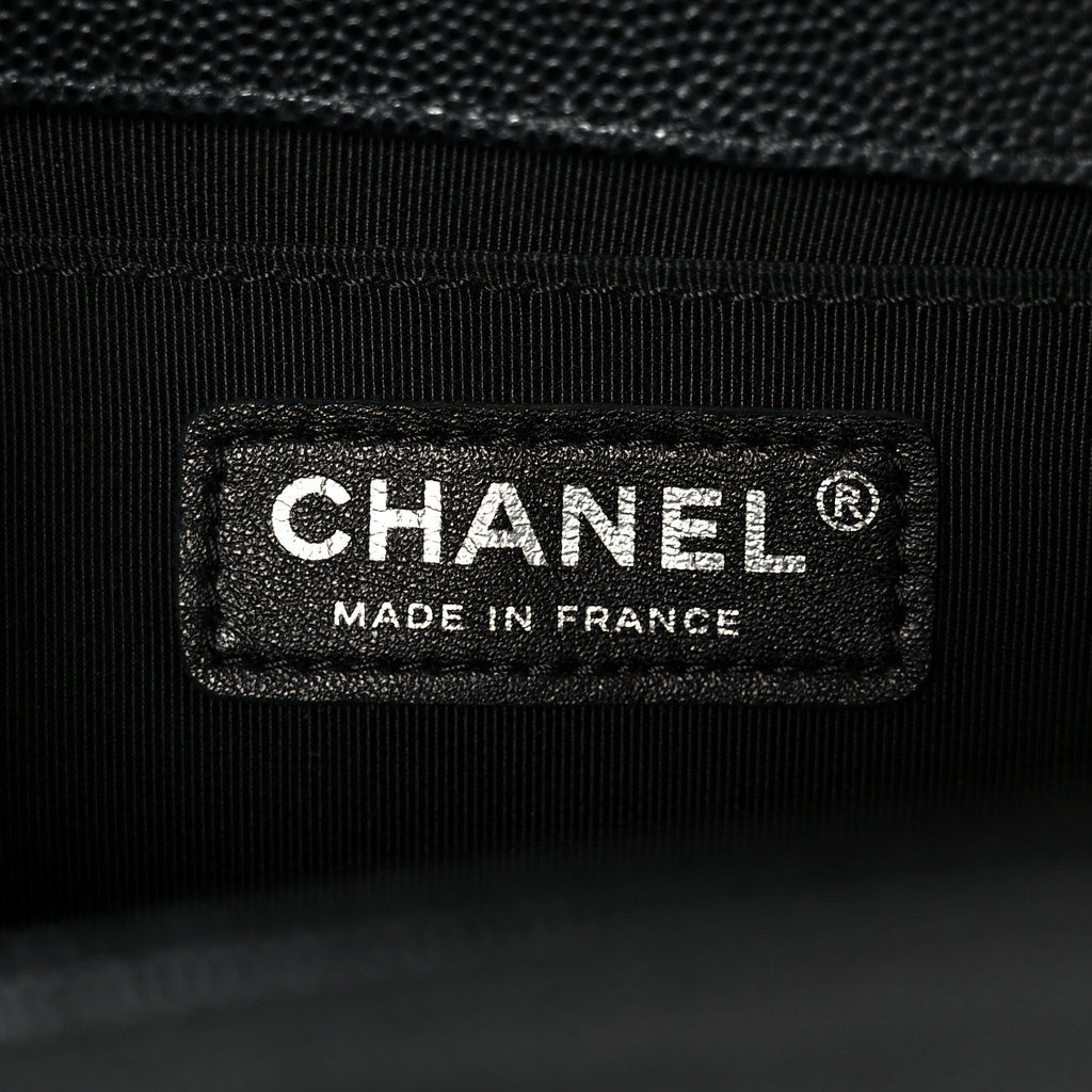 Caviar Quilted Medium Boy Flap Black
