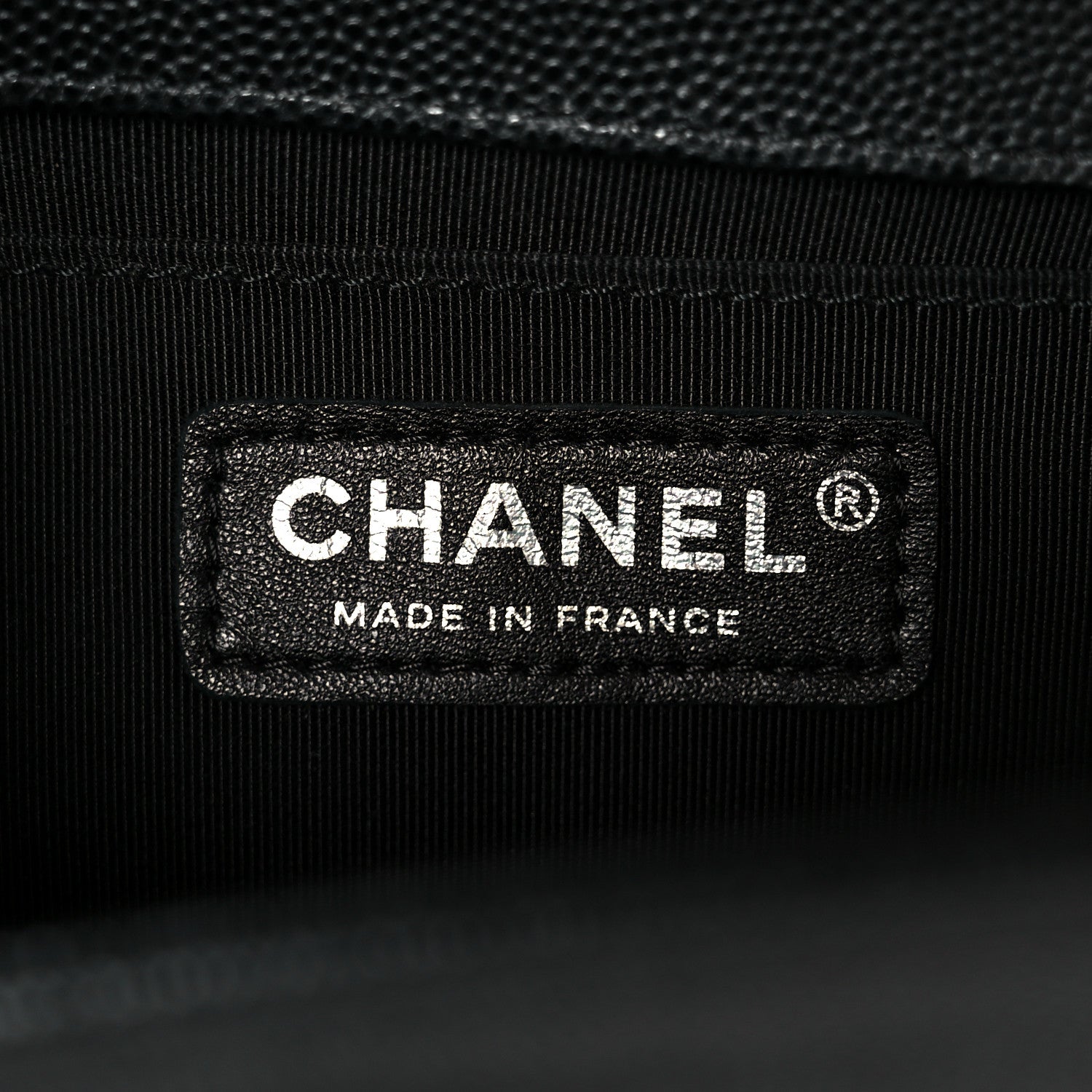 Caviar Quilted Medium Boy Flap Black