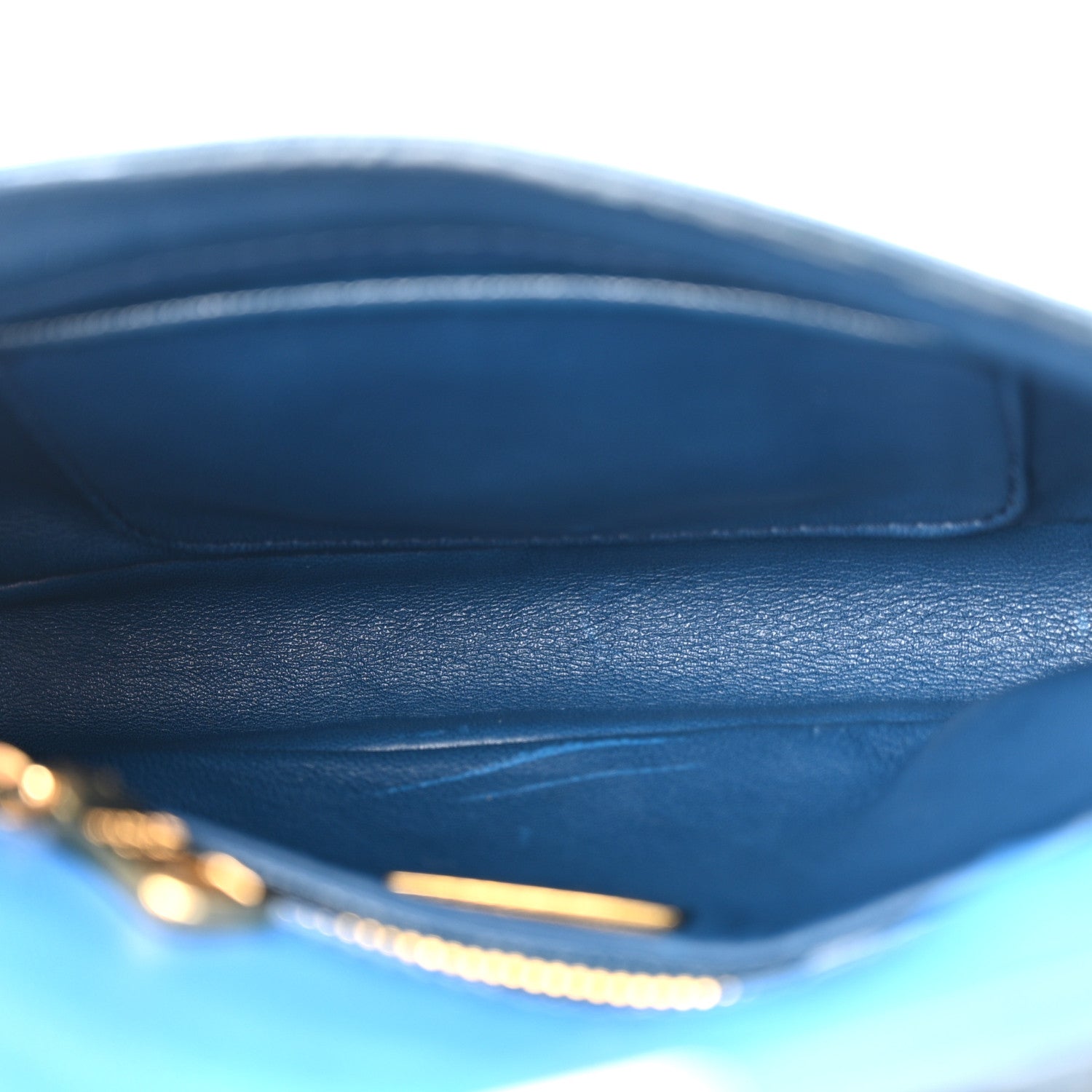 Saffiano Vernice Lock Flap Chain Bag Azzurro