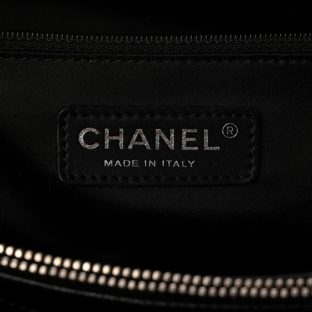 Caviar Quilted Grand Shopping Tote GST Black