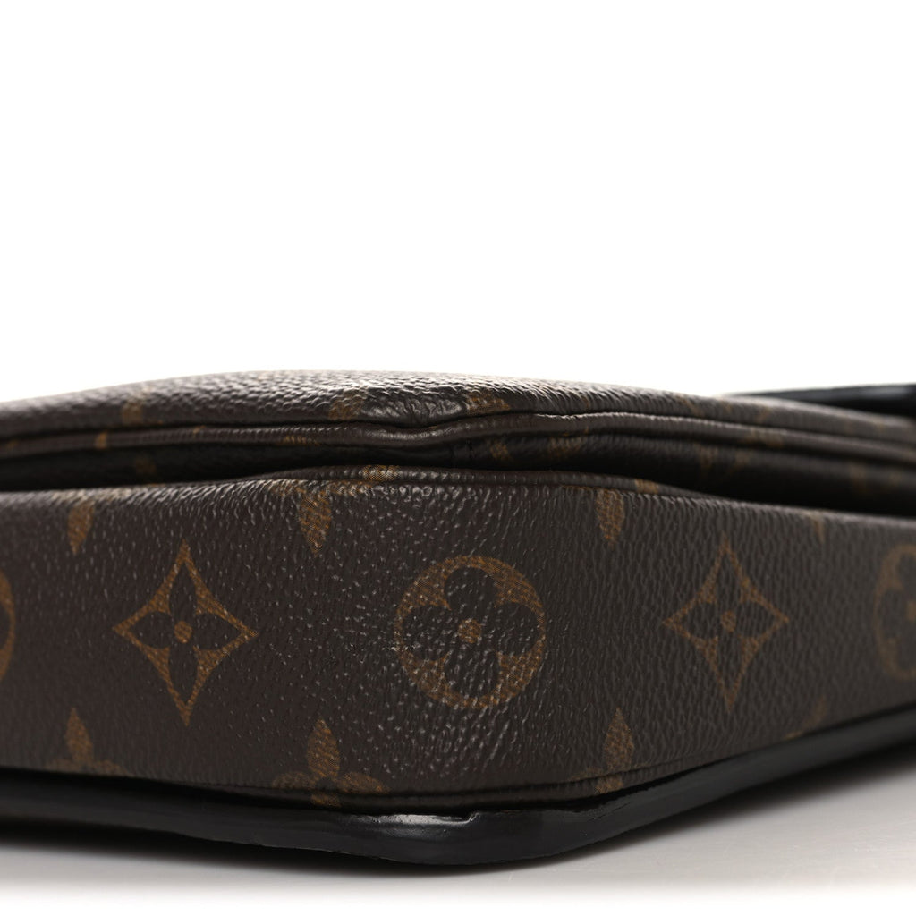 Monogram Pochette Metis