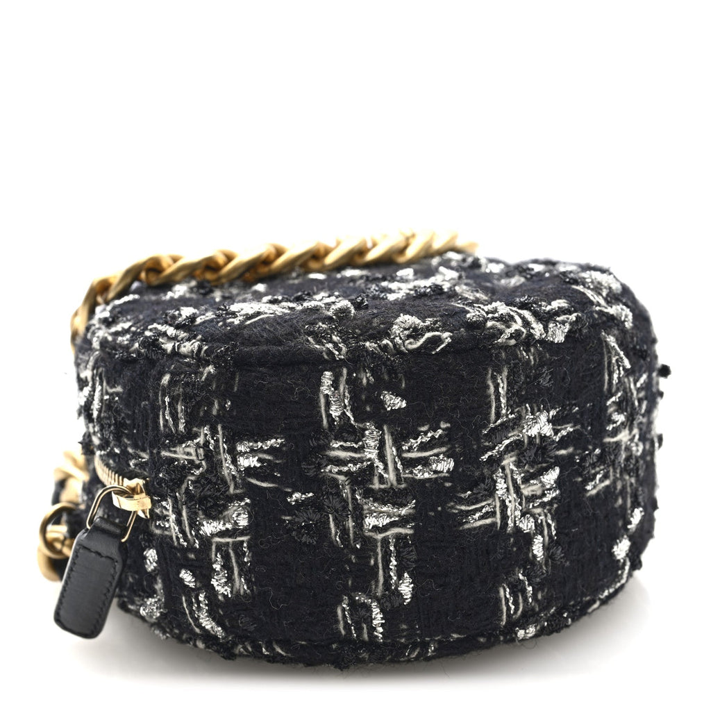 Tweed Quilted 19 Round Clutch With Chain Black White