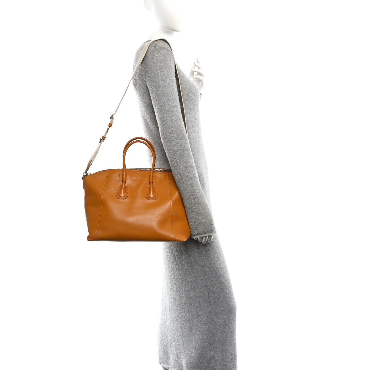 Box Calfskin Antigona Sport Top Handle Bag Pumpkin