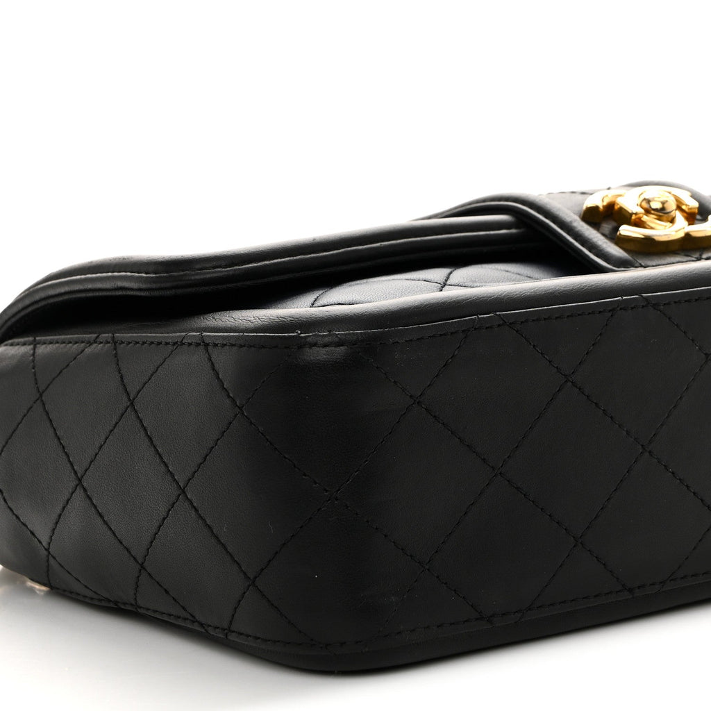 Lambskin Quilted Medium Elegant CC Flap Navy Black