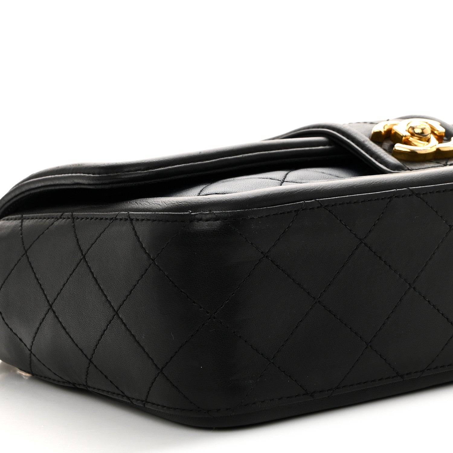 Lambskin Quilted Medium Elegant CC Flap Navy Black