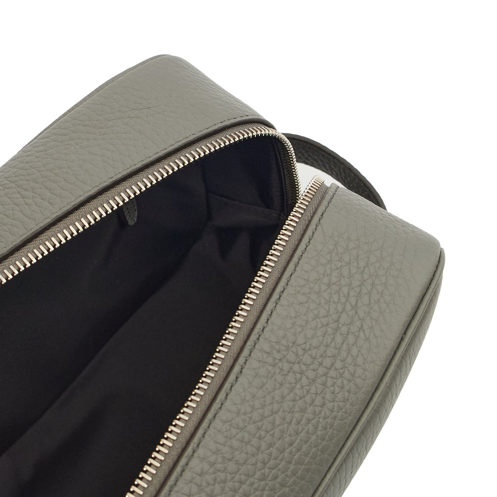 Mulberry Cosmetic Bag Wash Case in Grey, Leather