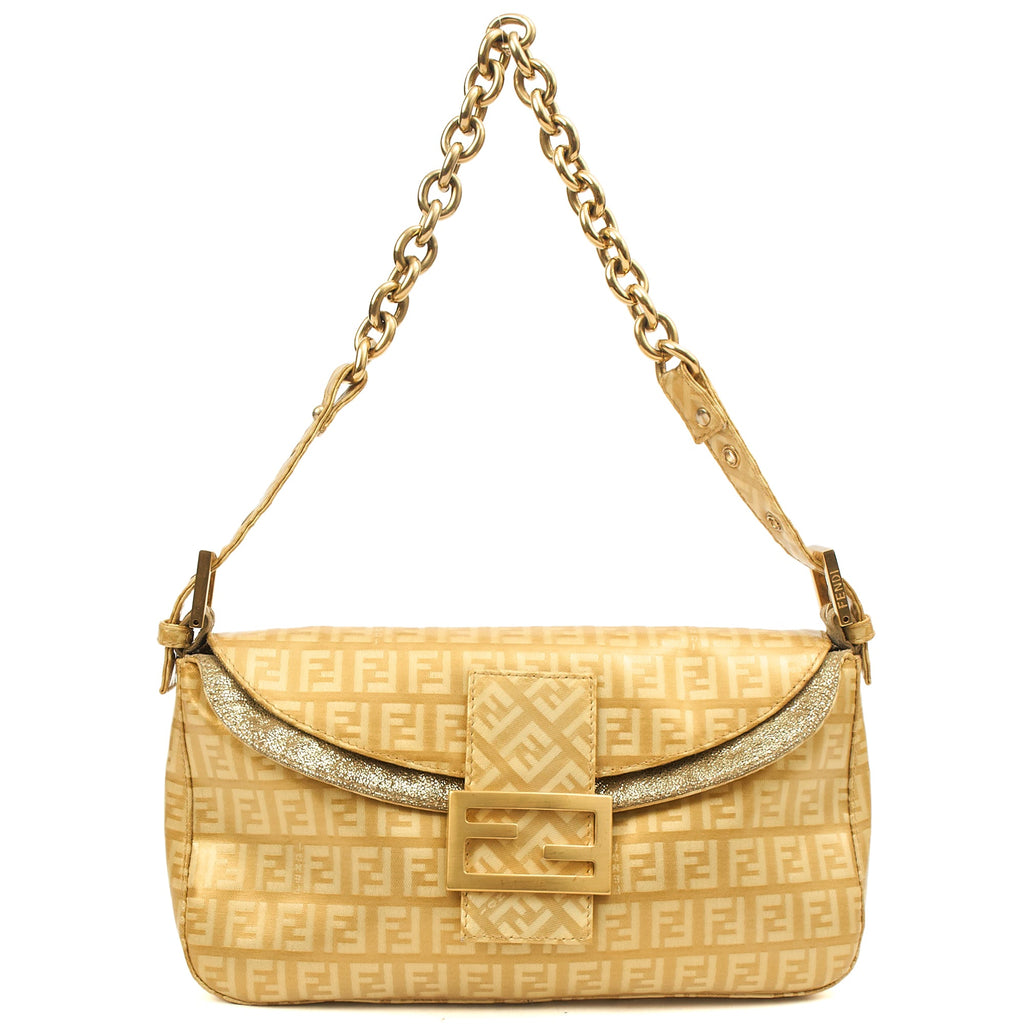 Fendi Shoulder Bag Baguette in Metallic, Patent Leather