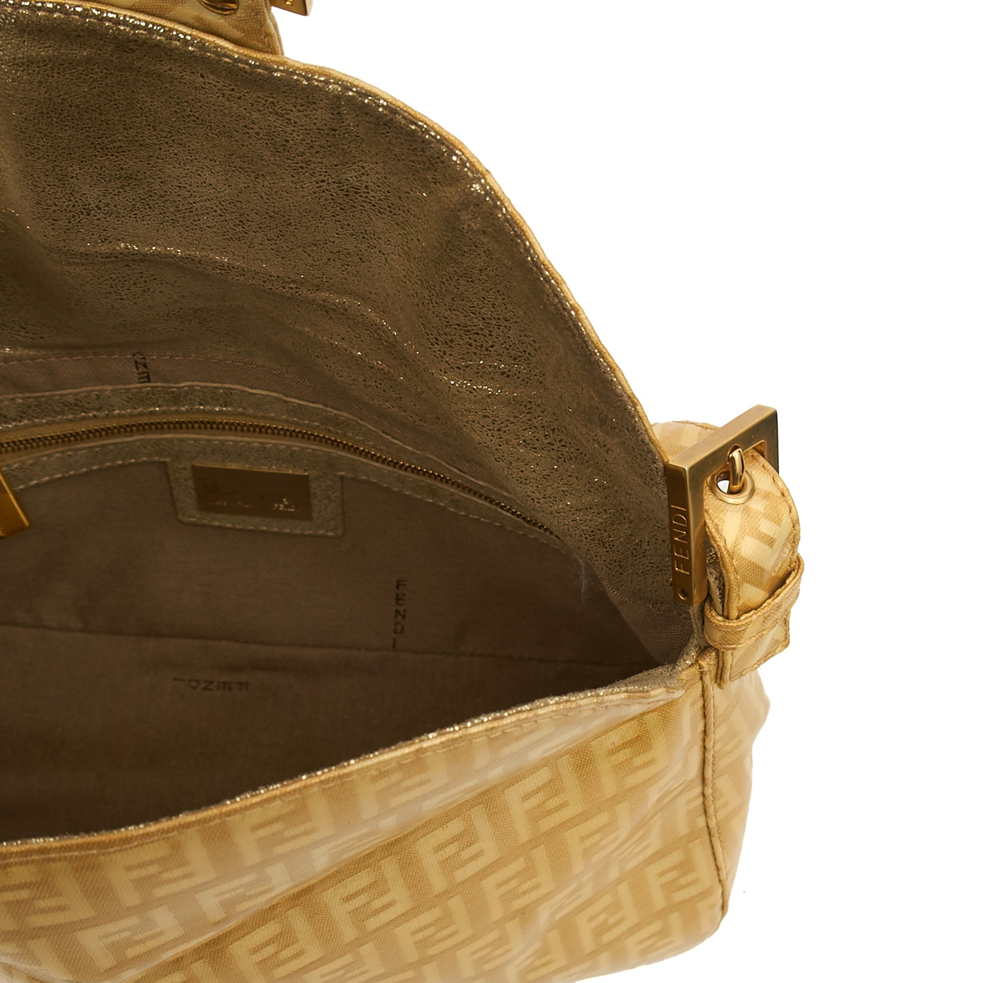 Fendi Shoulder Bag Baguette in Metallic, Patent Leather
