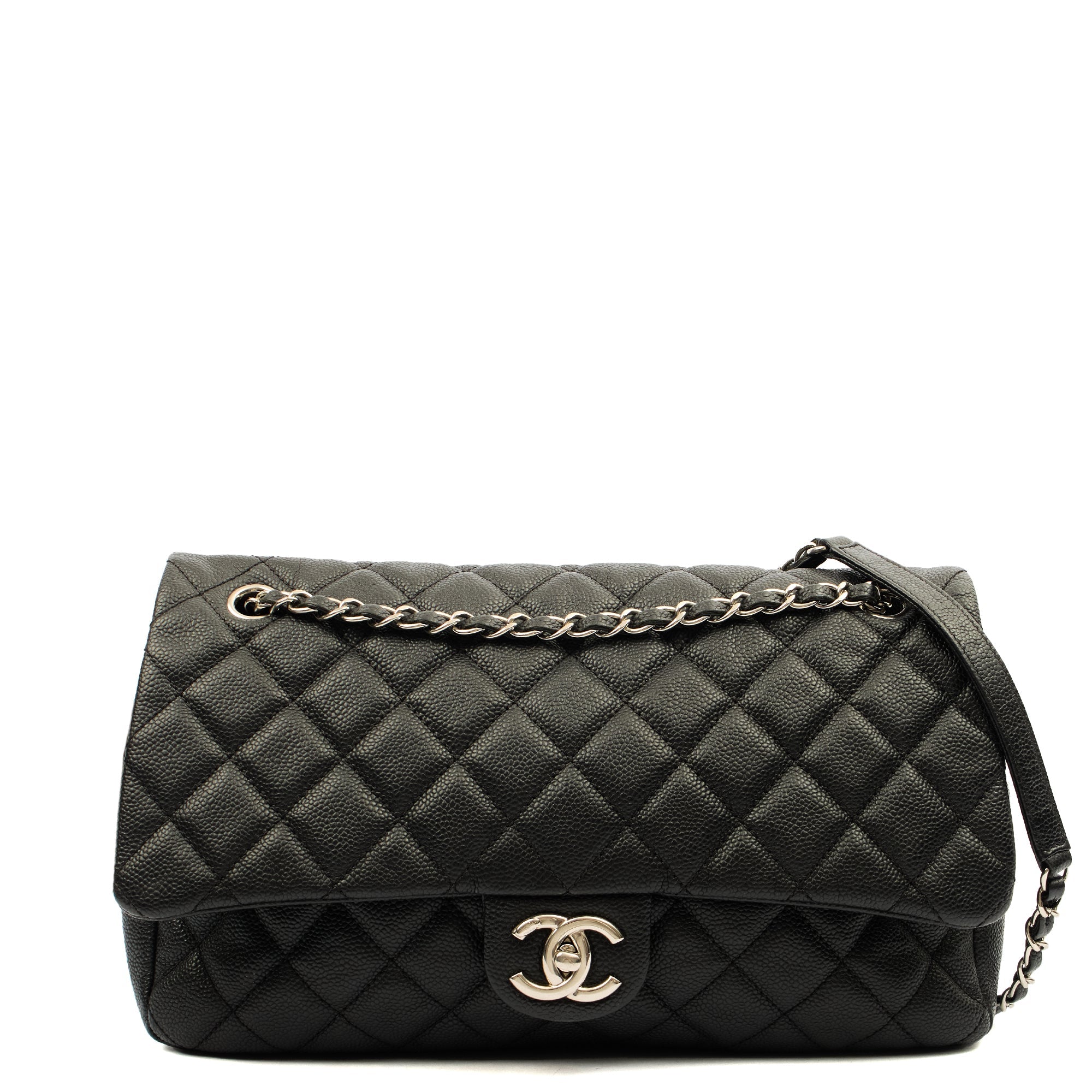 Chanel Shoulder Bag Flap Bag in Black, Caviar Leather