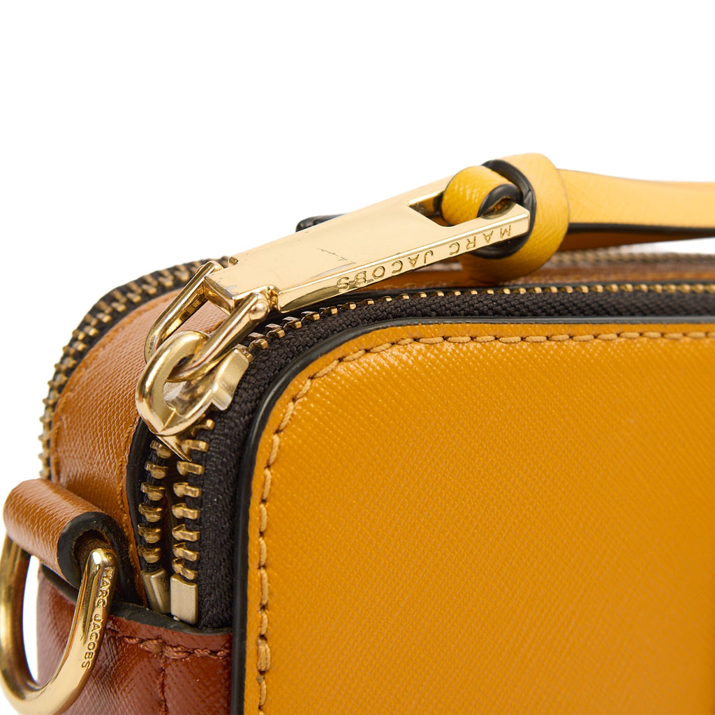 Marc Jacobs Cross Body Snapshot in Orange, Leather