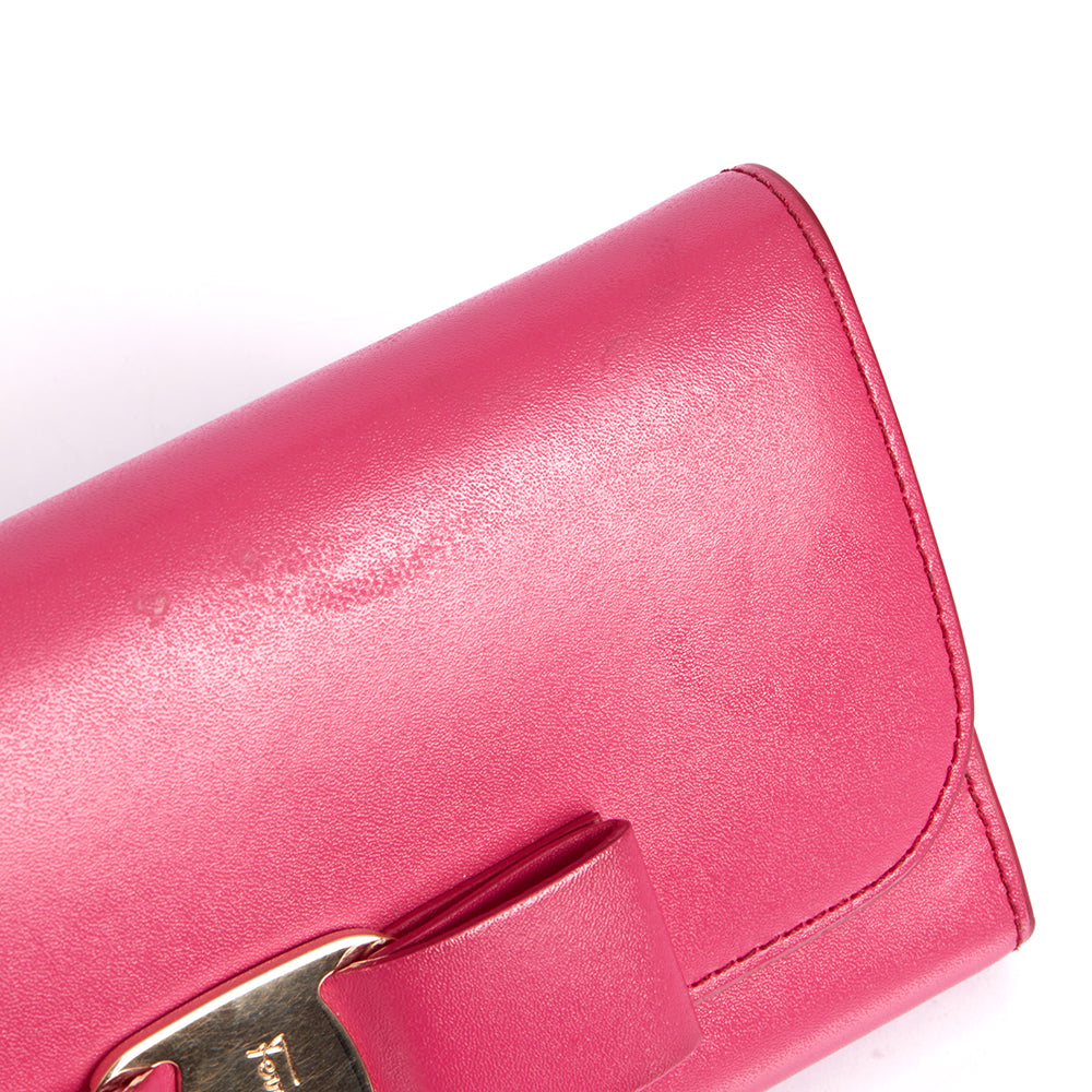 Salvatore Ferragamo Vara Bow Wallet in Pink, Leather