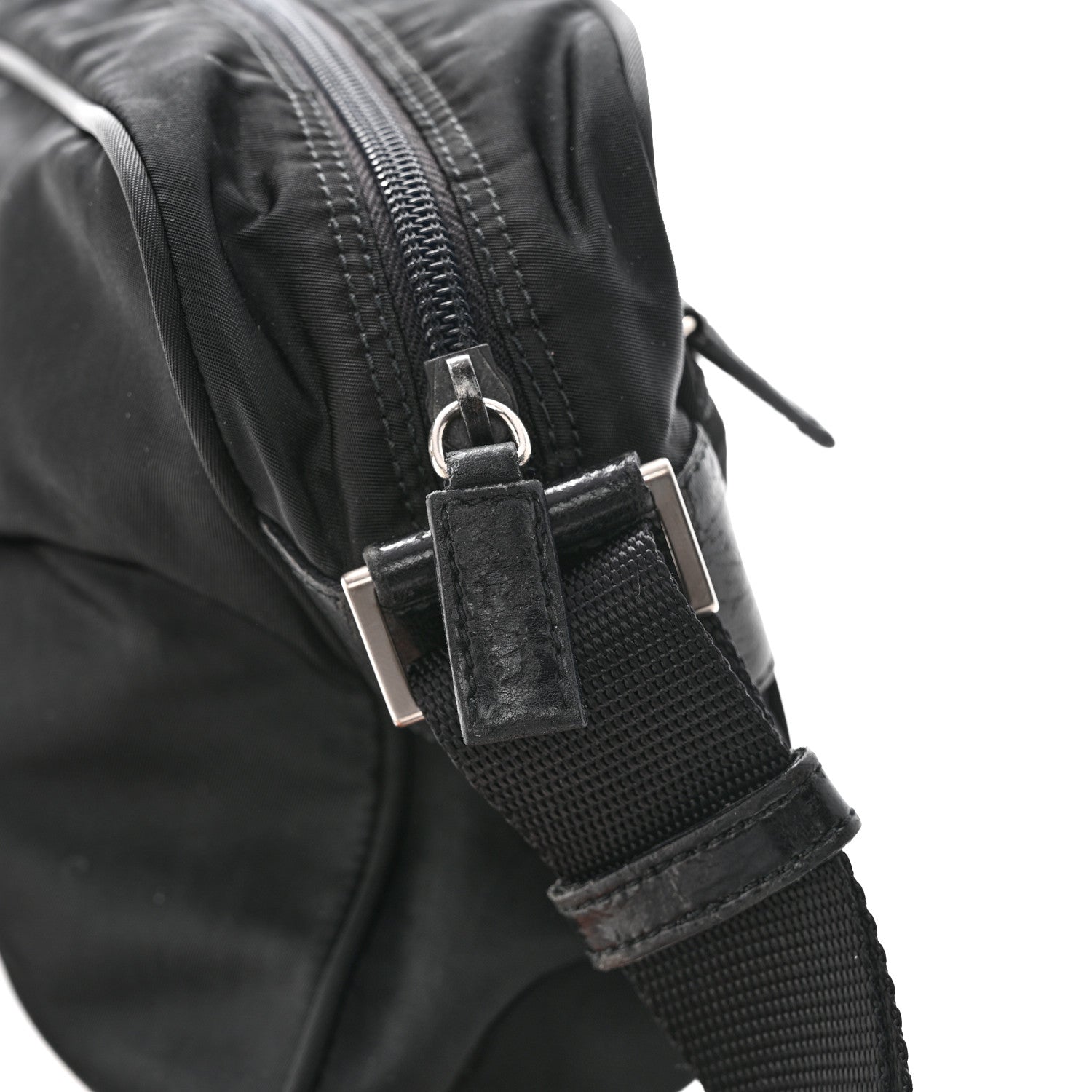 Nylon Vela Messenger Bag Black