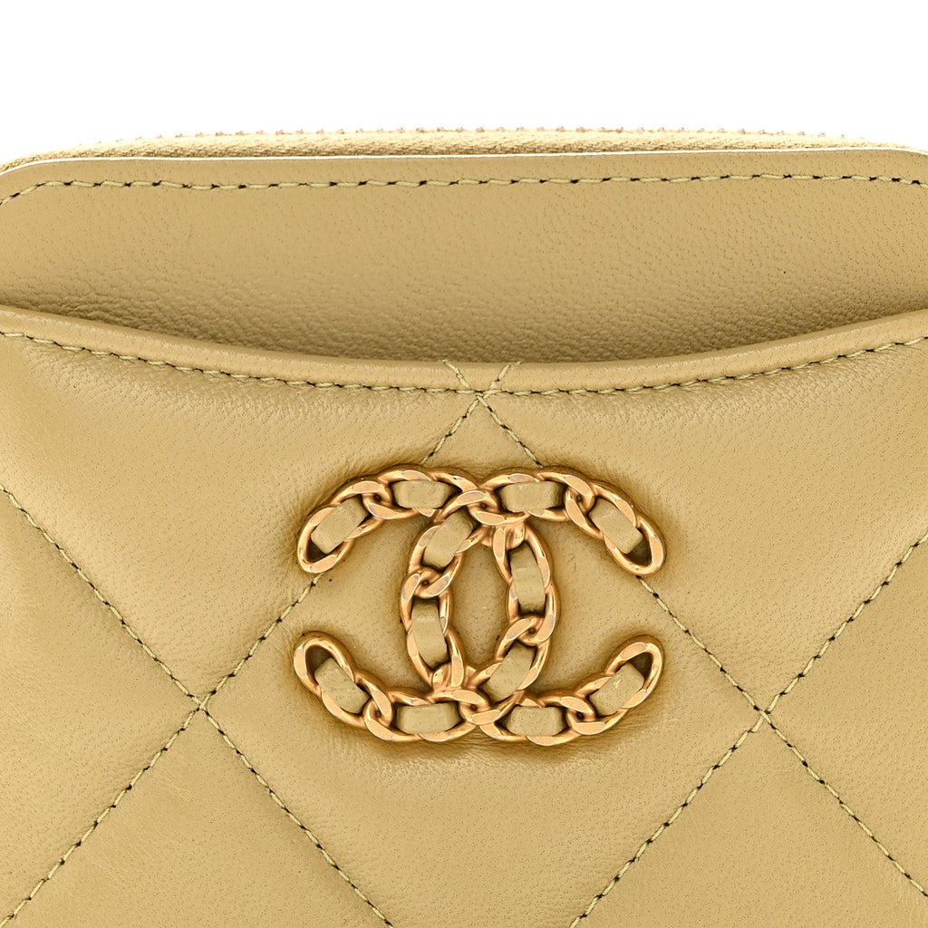 Lambskin Quilted Chanel 19 Zip  Holder Wallet Light Green