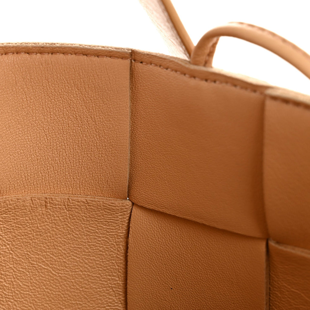 Lambskin Maxi Intrecciato Cassette Messenger Almond