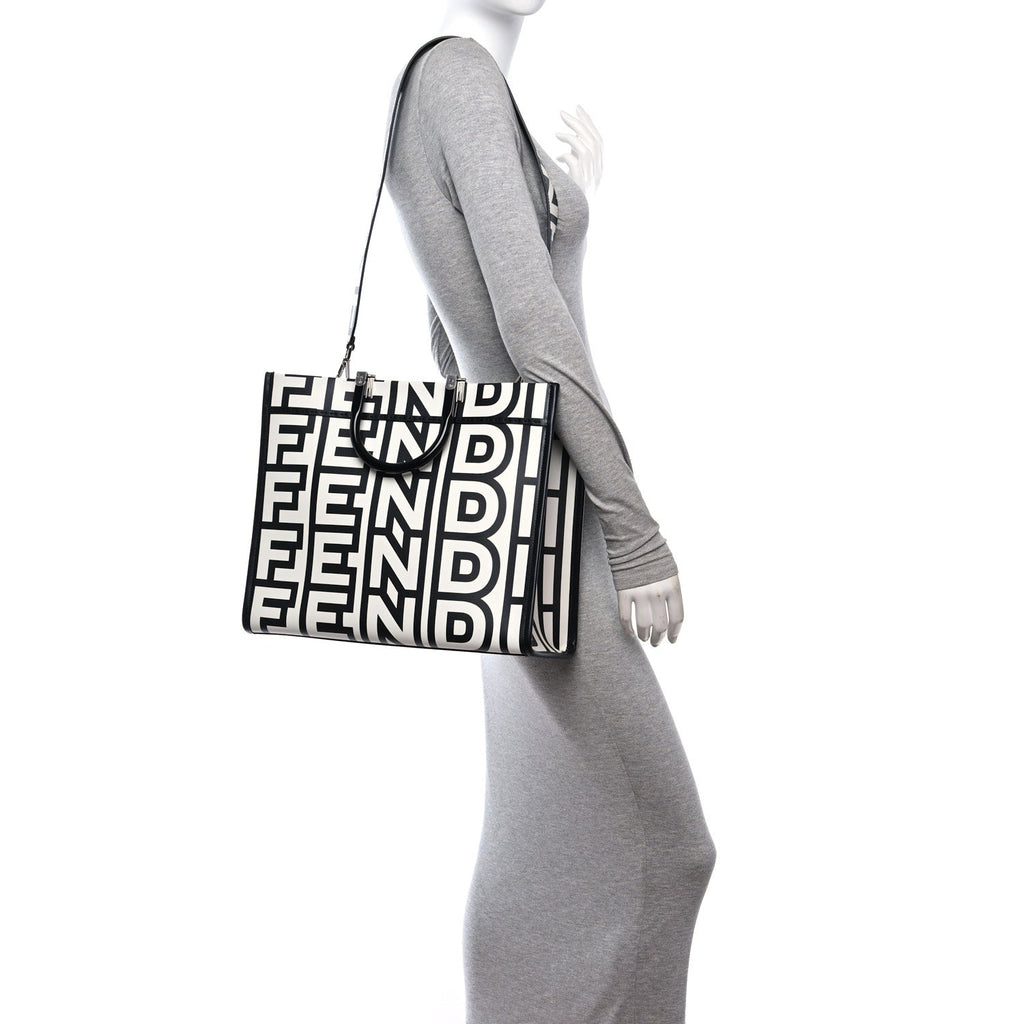 X MARC JACOBS Vitello King Logo Print Medium Fendi Sunshine Shopper Tote Black White