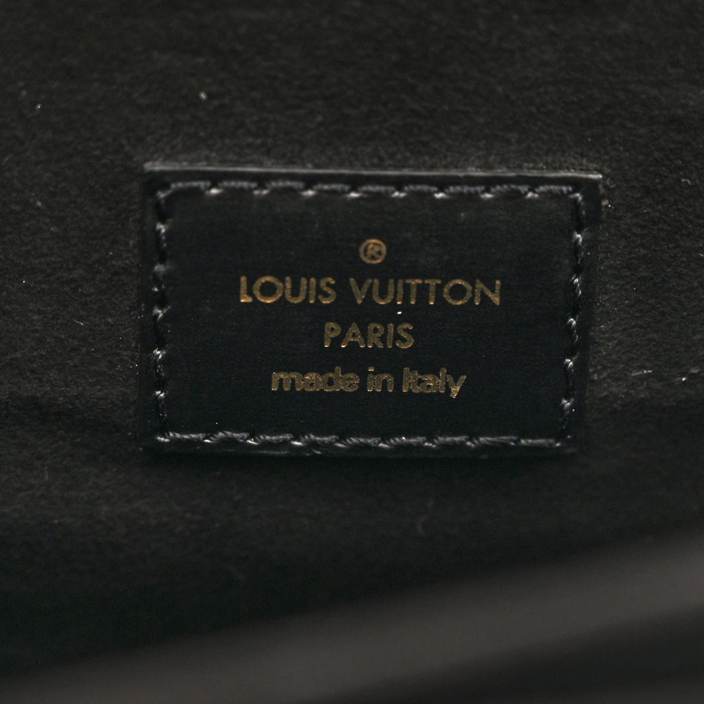 Reverse Monogram Pochette Metis