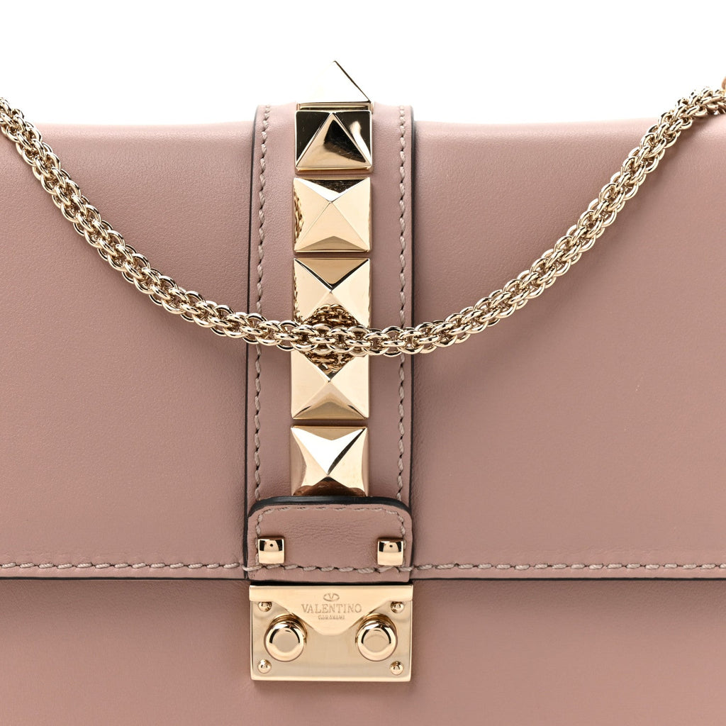 Vitello Medium Glam Lock Rockstud Flap Poudre