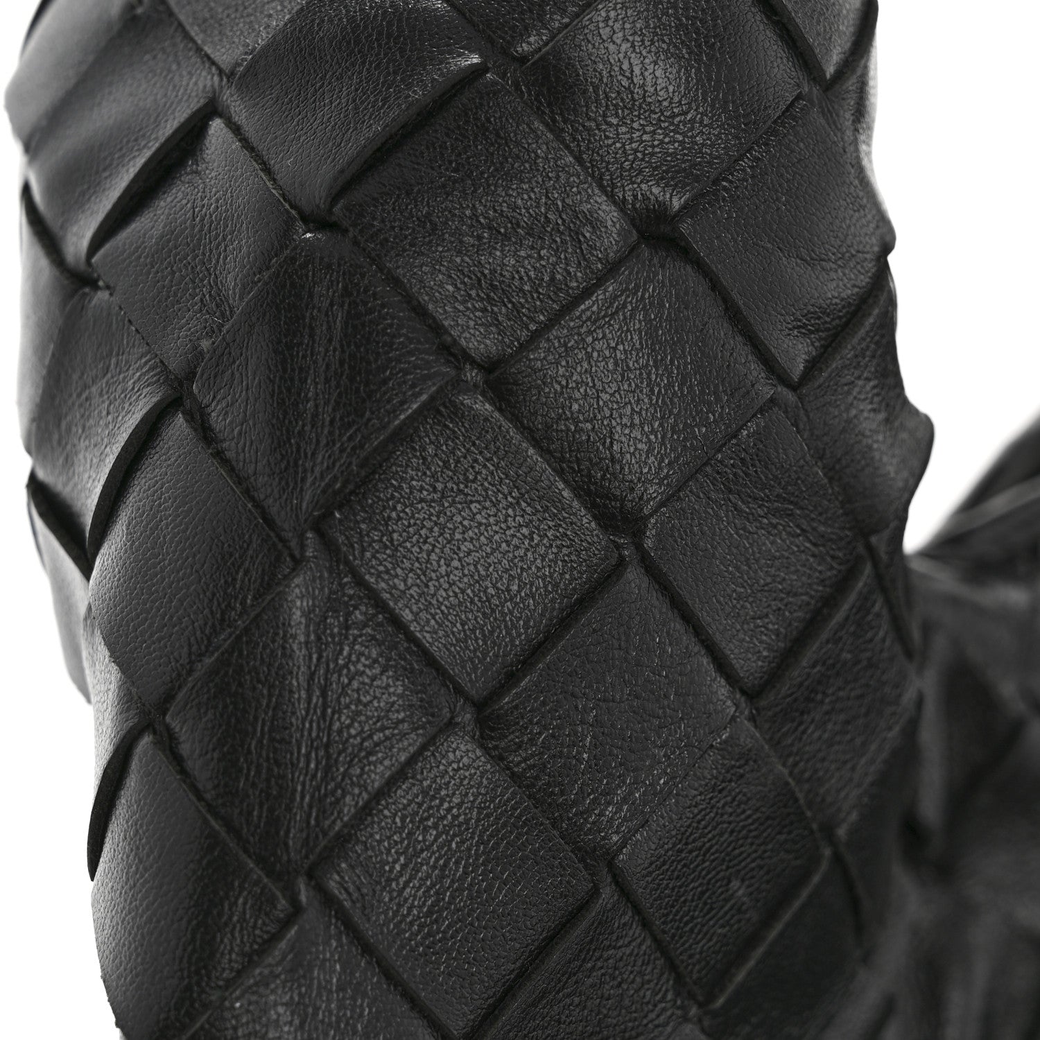 Calfskin Intrecciato Small Hop Black