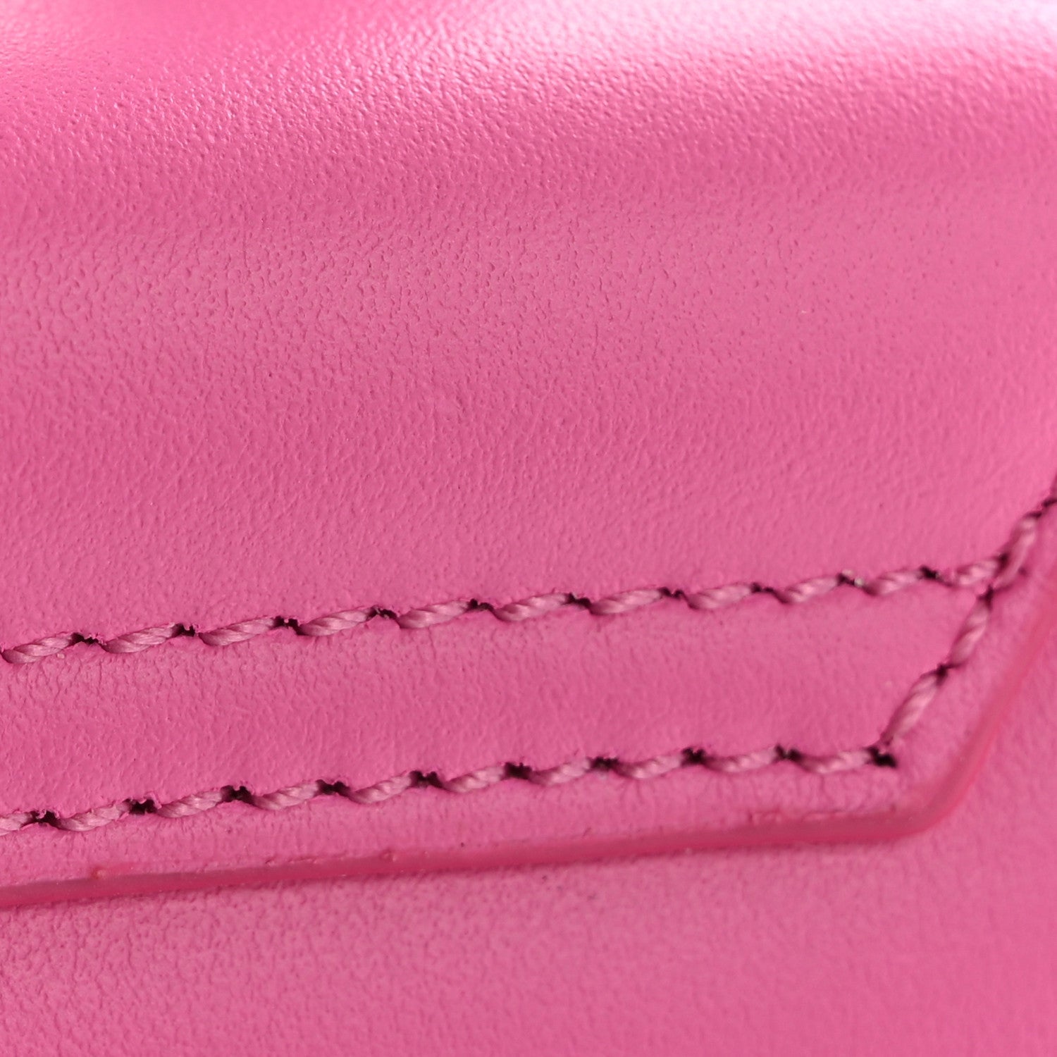 Smooth Calfskin Le Chiquito Noeud Neon Pink