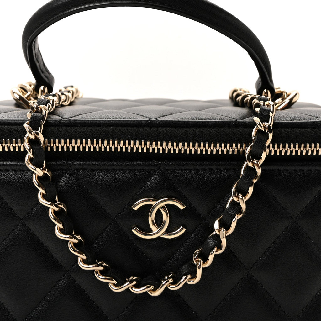 Lambskin Quilted Small Top Handle Vanity Case With Chain Black