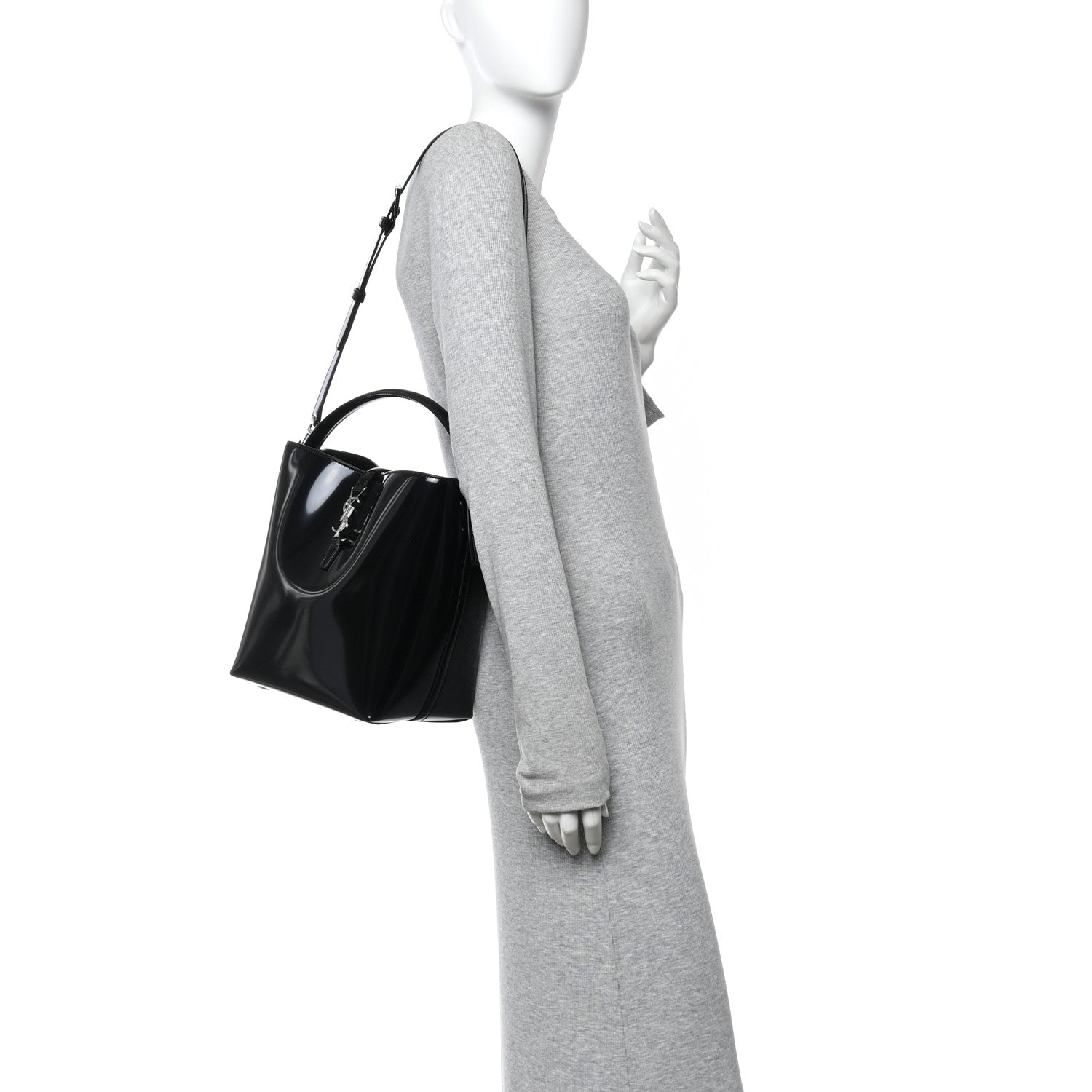 Patent Calfskin Le 37 Bucket Bag Black