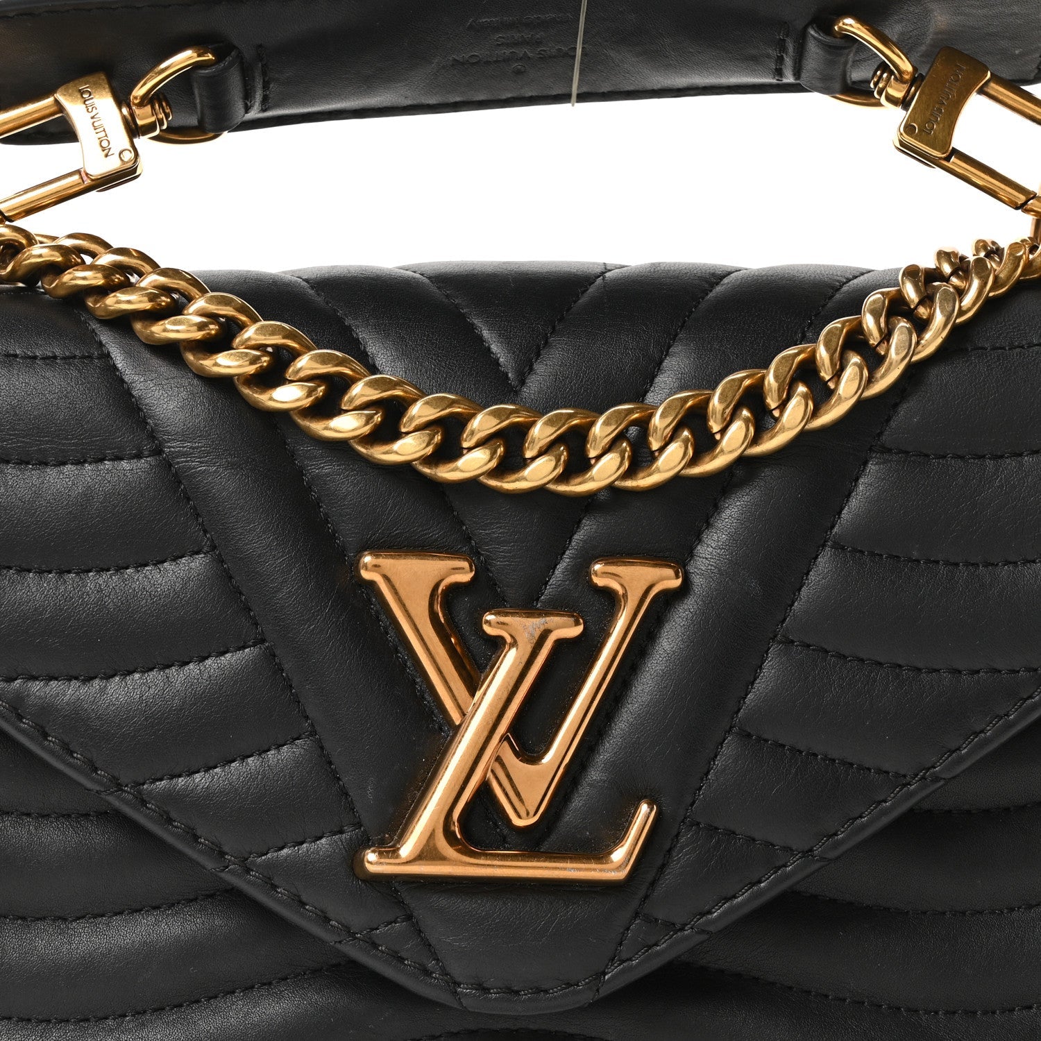 Calfskin New Wave Chain PM Black