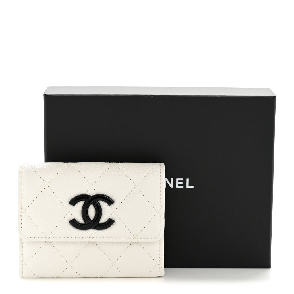Caviar Quilted My Everything Flap  Holder Wallet White Black