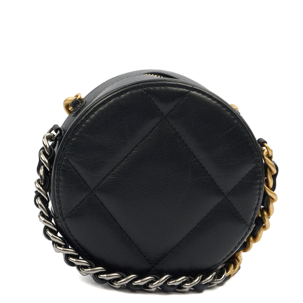 Chanel Cross Body Chain Around - Clutch in Black, Lambskin Leather