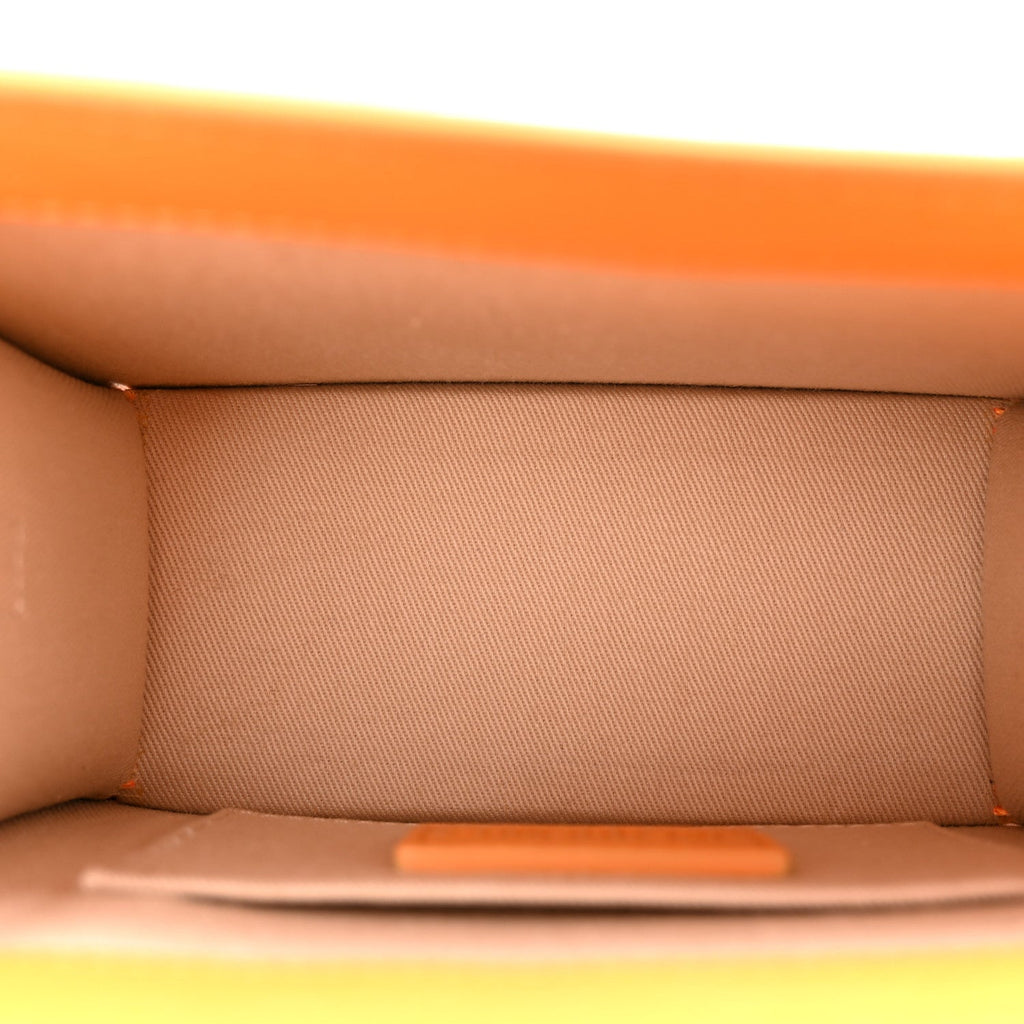 Grained Calfskin Le Chiquito Moyen Dark Orange