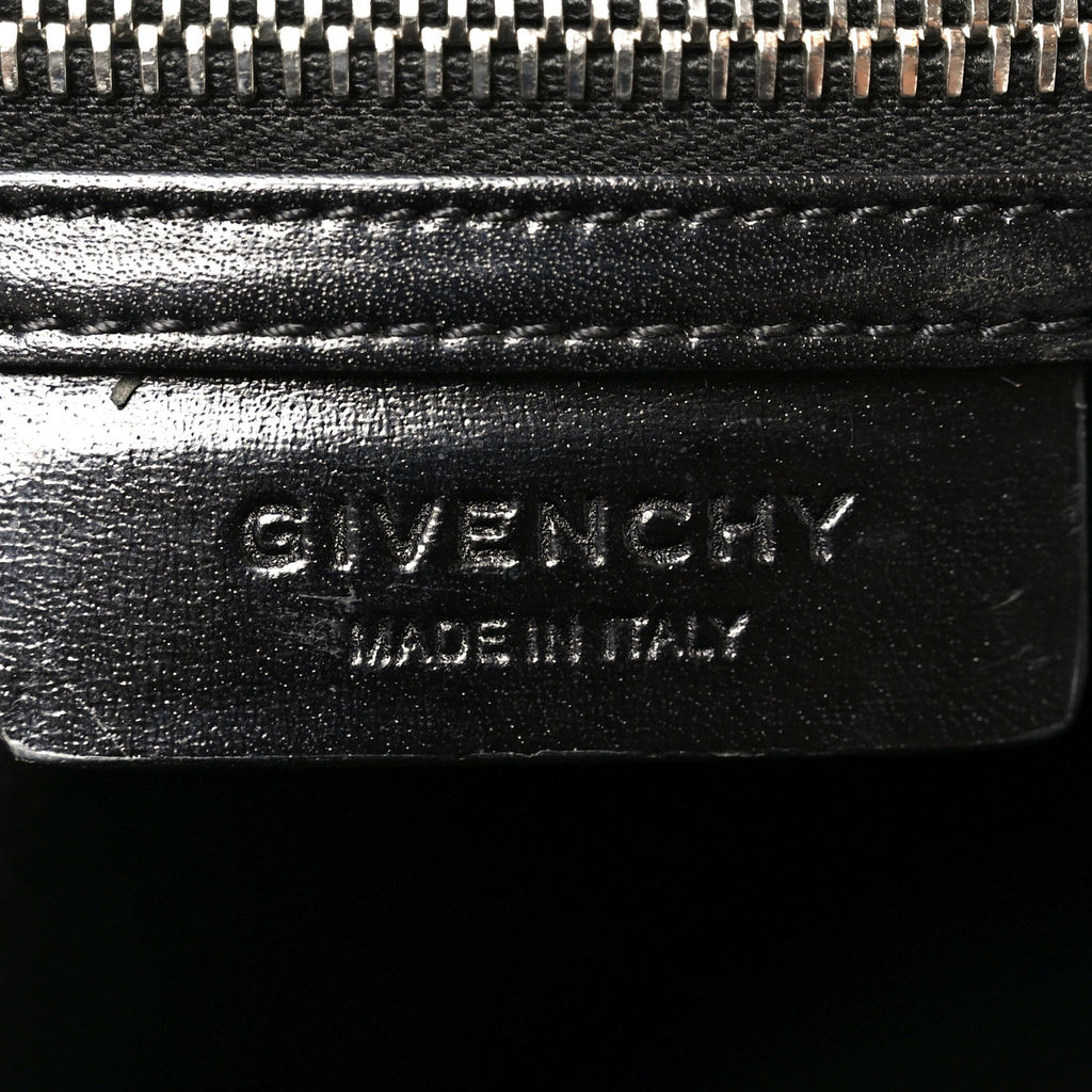 Shiny Lord Calfskin Medium Antigona Black