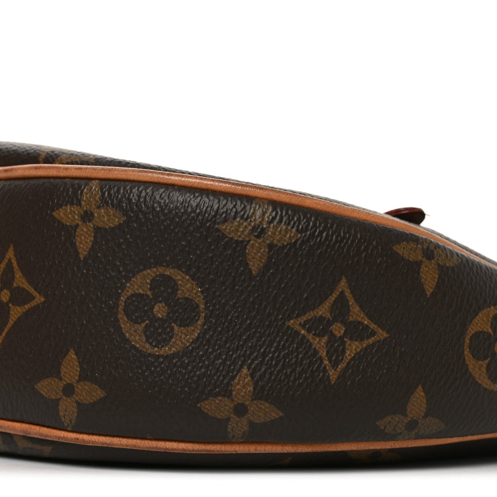 Monogram Loop