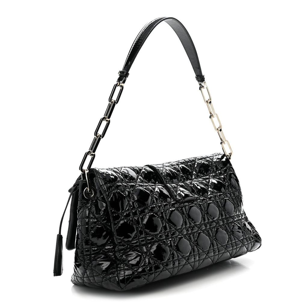 Patent Cannage New Lock Flap Black