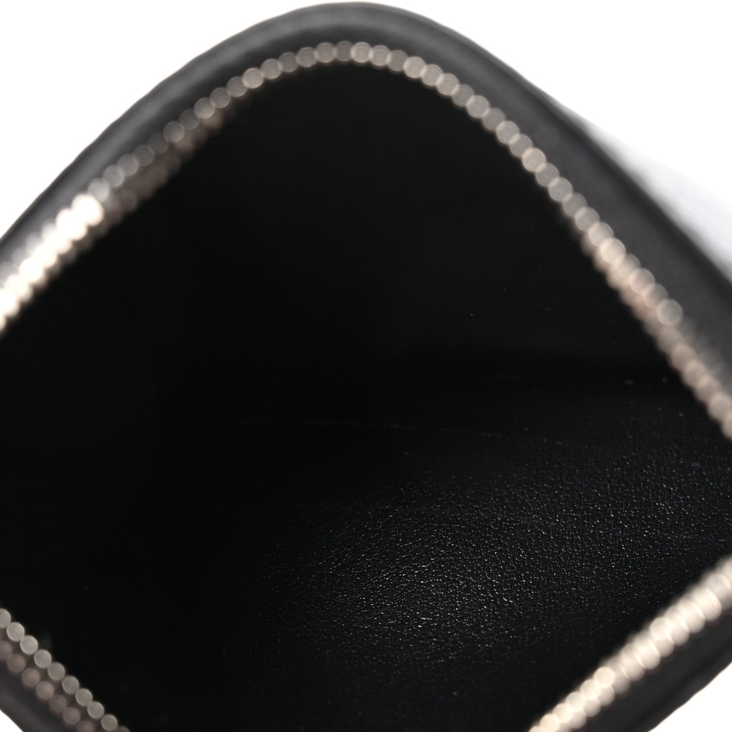 Grained Calfskin Zipped  Holder Black