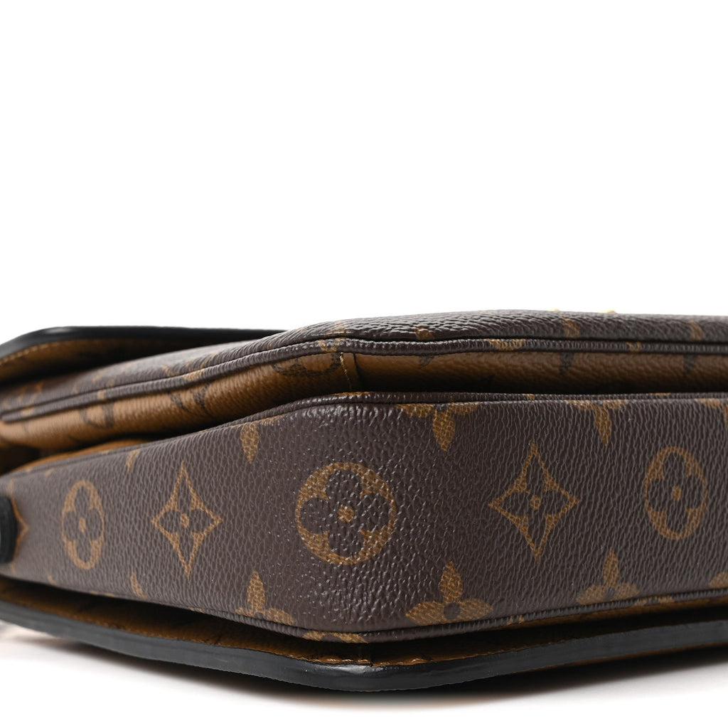 Reverse Monogram Pochette Metis