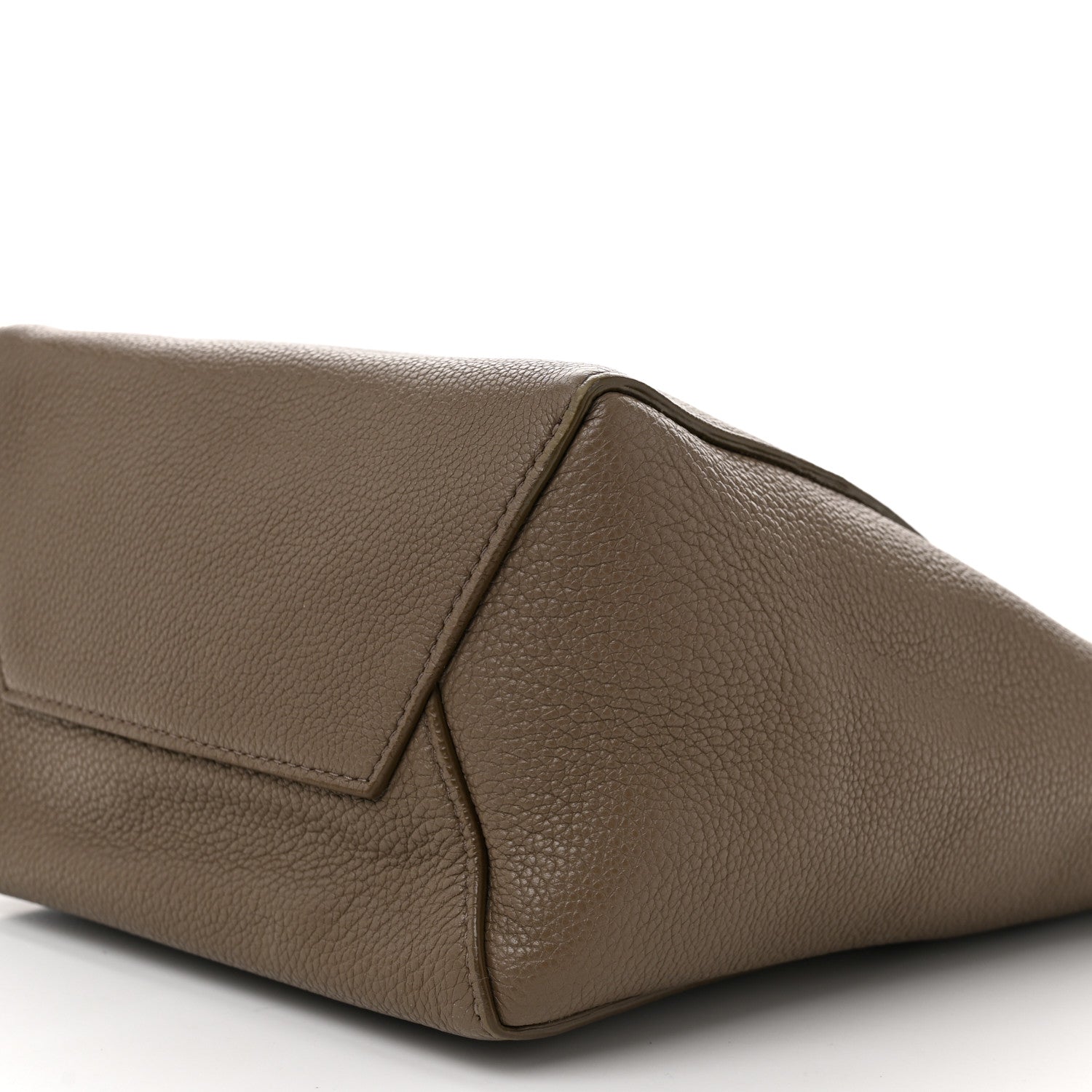 Soft Grained Calfskin Small Sangle Bucket Bag