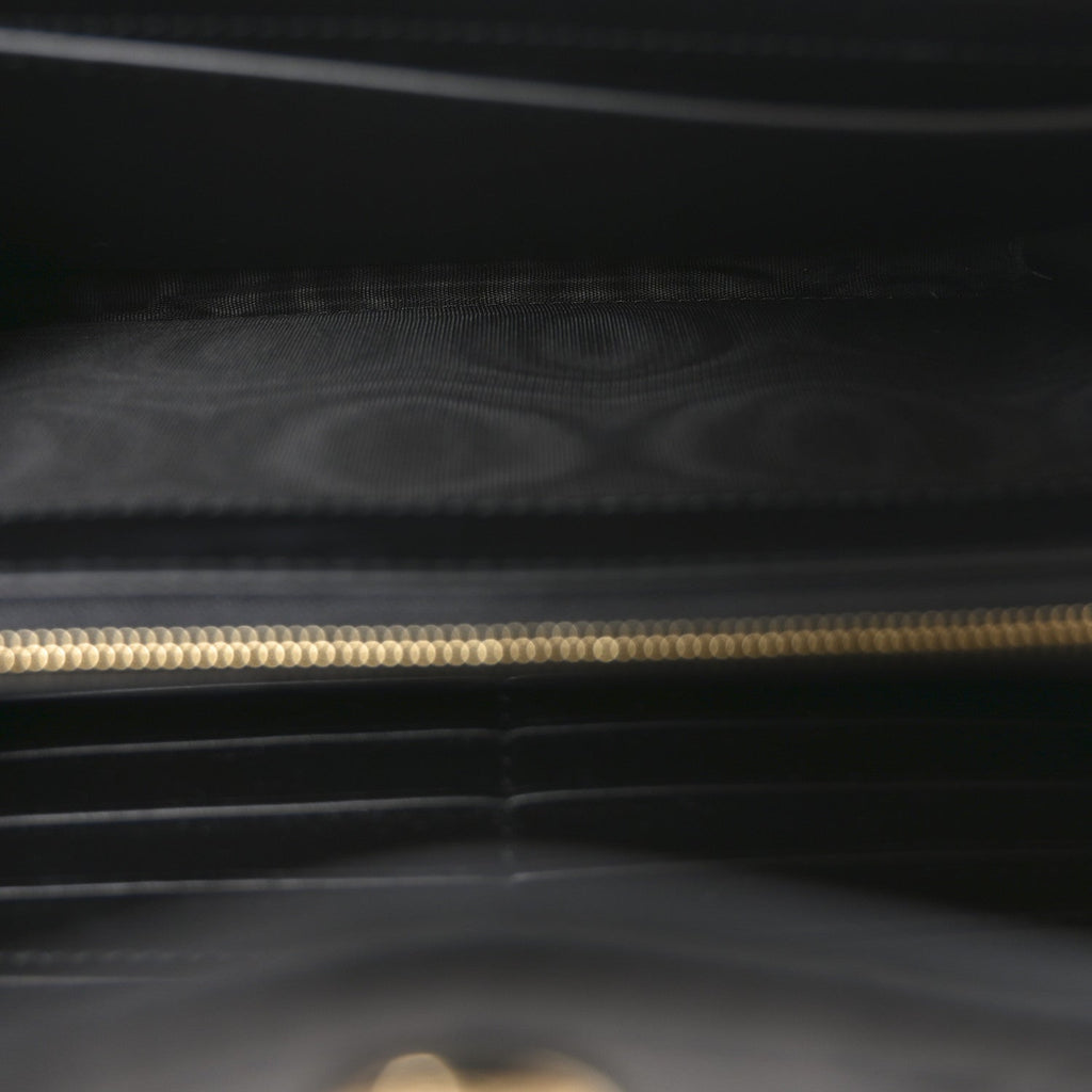 Calfskin GG Debossed Chain Wallet Black
