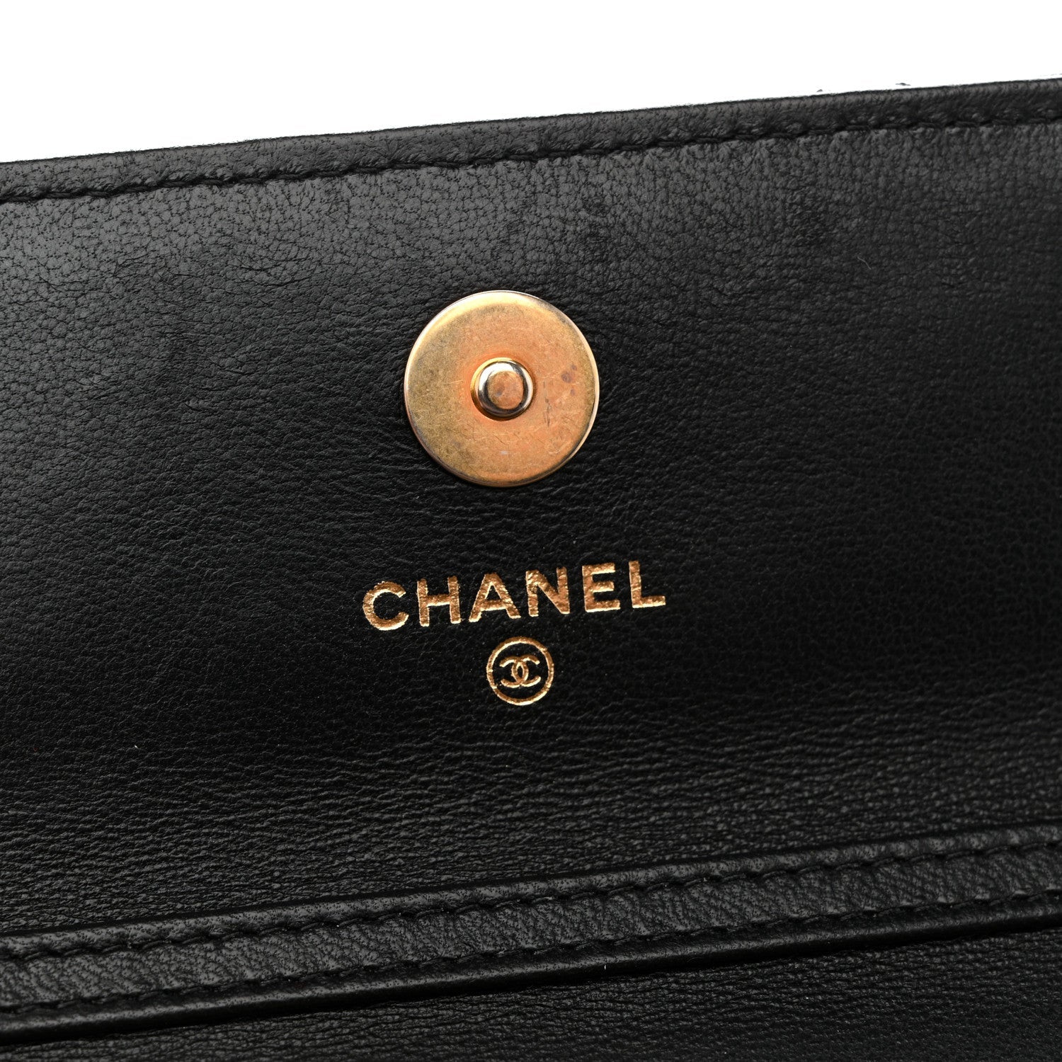 Lambskin Quilted Pearl Crush Clutch With Chain Black