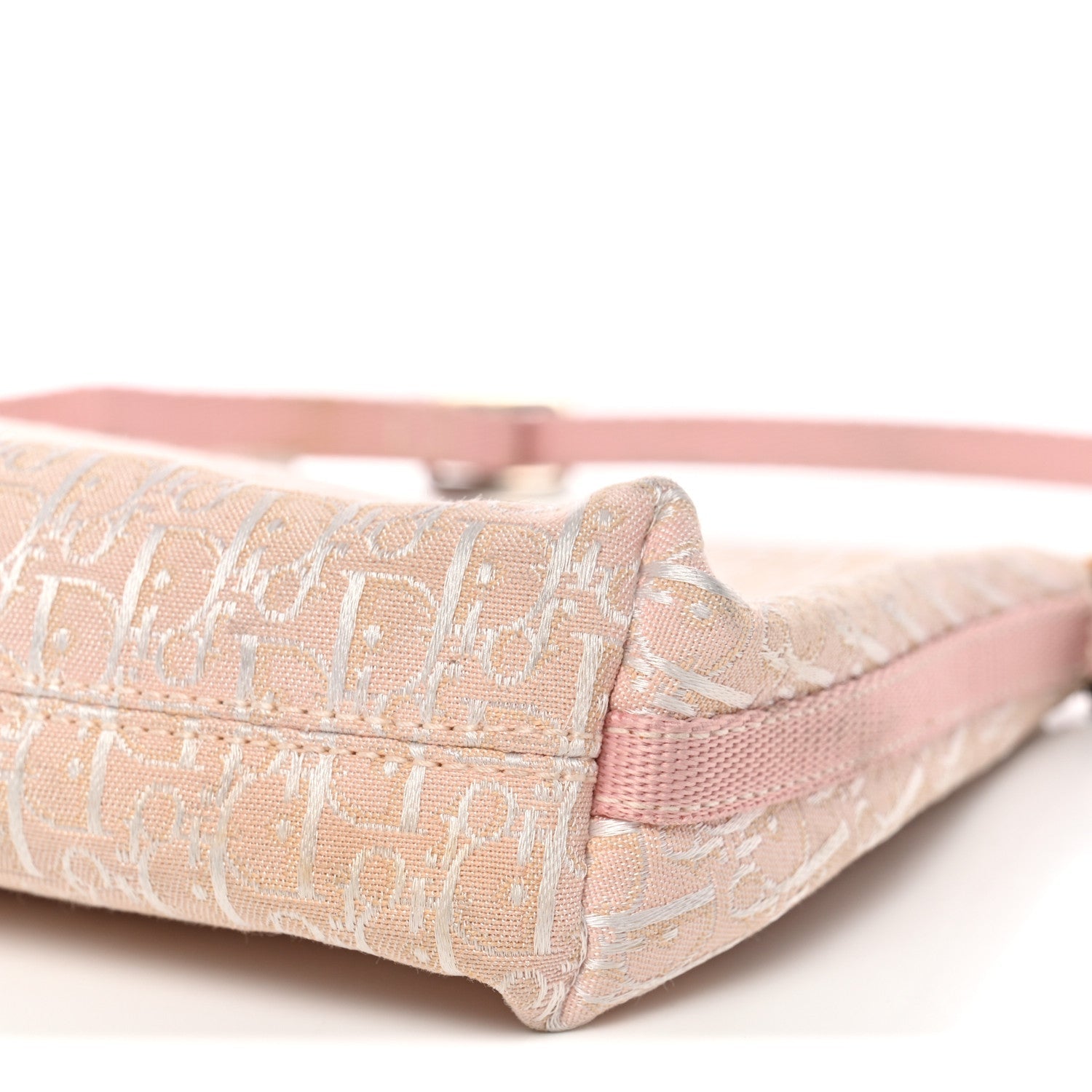 Monogram Shoulder Bag Pochette Pink