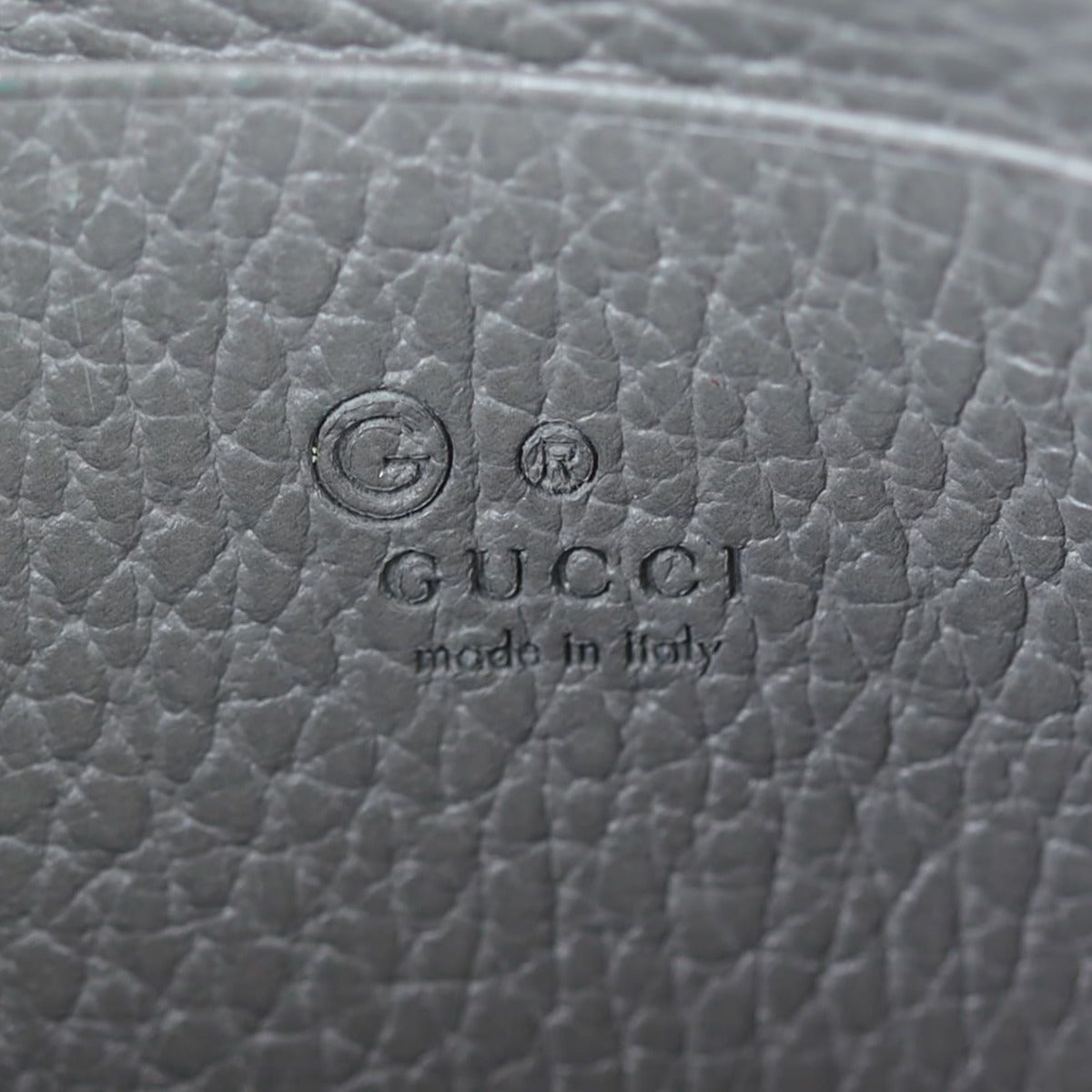 Gucci Interlocking G Wallet on Chain
