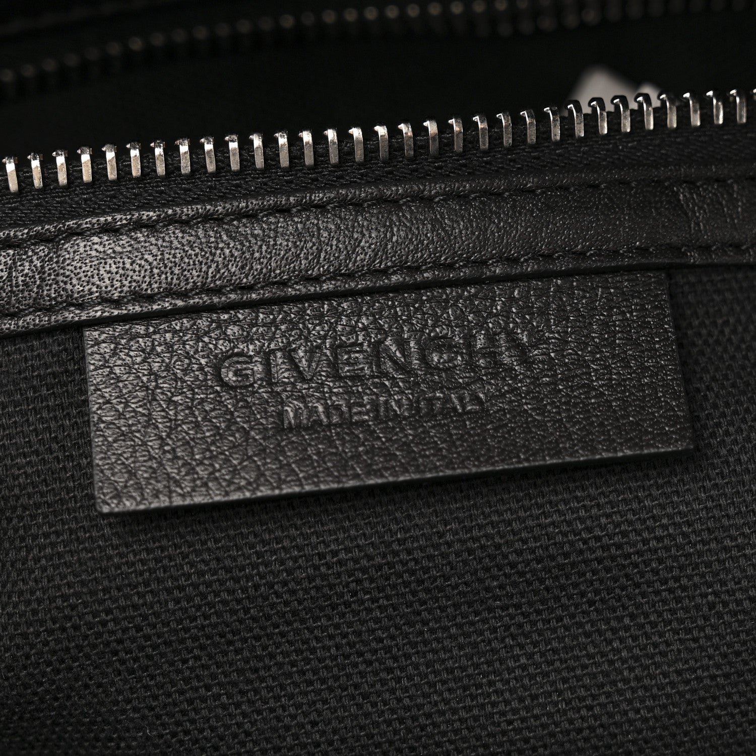 Calfskin Medium Nightingale Black