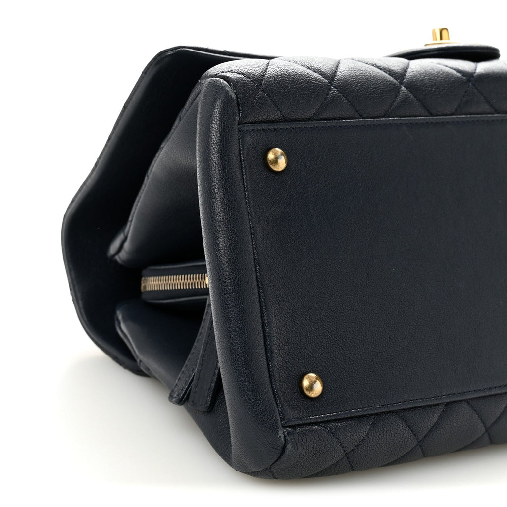 Shiny Sheepskin Quilted Large Trapezio Flap Navy