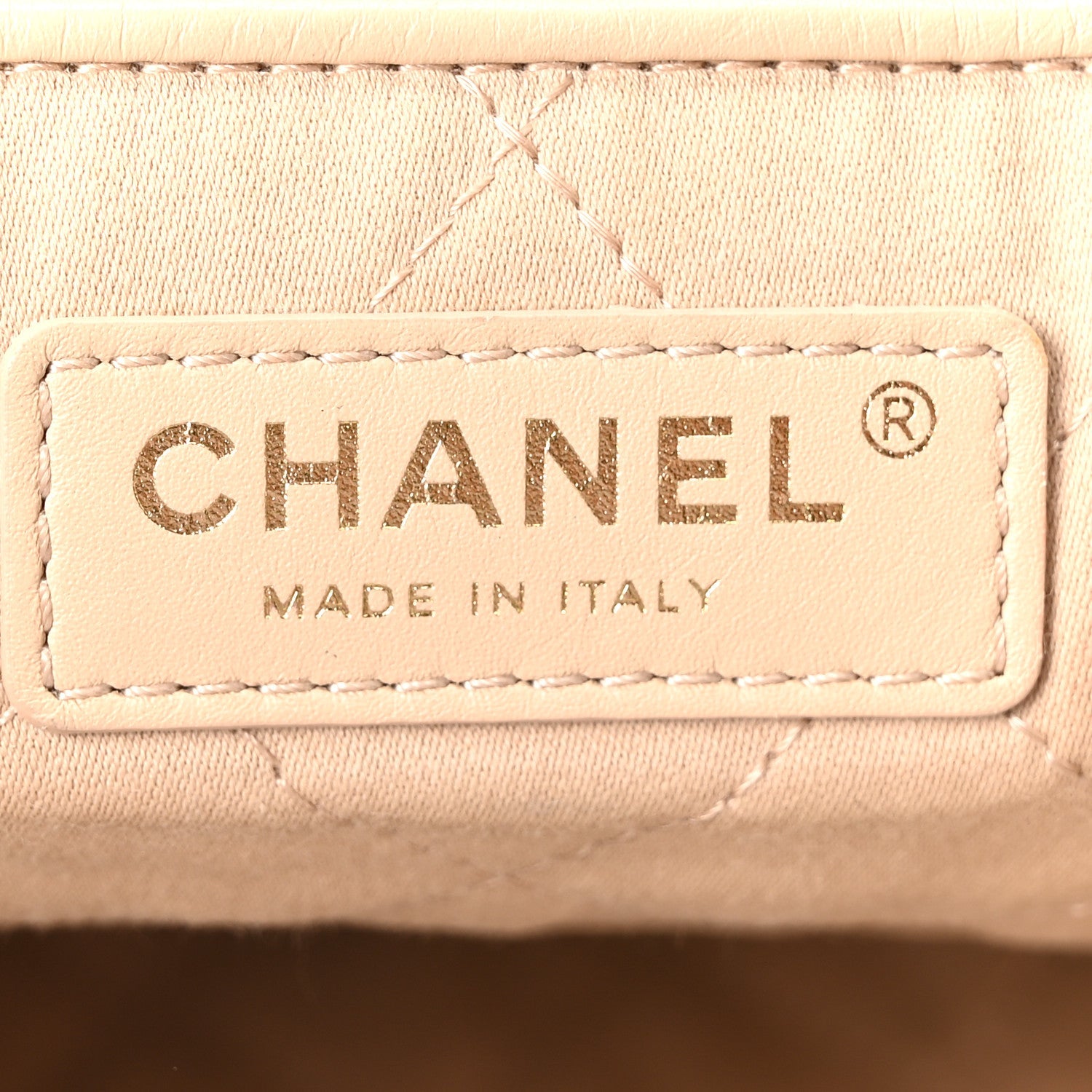 Shiny Calfskin Quilted Chanel 22 White
