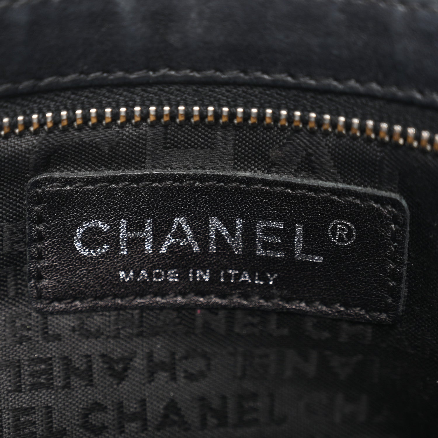 Lambskin Lax Pochette Black