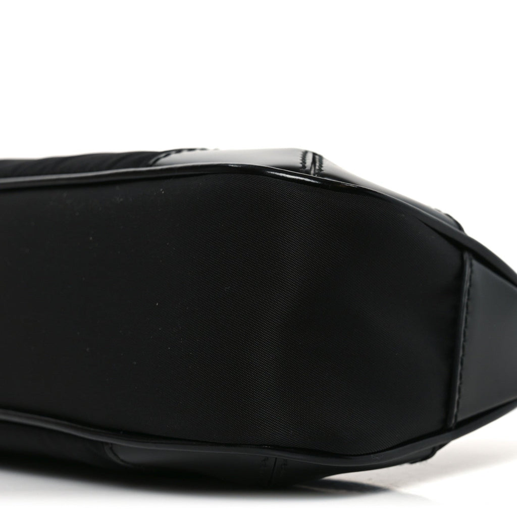 Re-Nylon Spazzolato Re-Edition 2002 Shoulder Bag Black