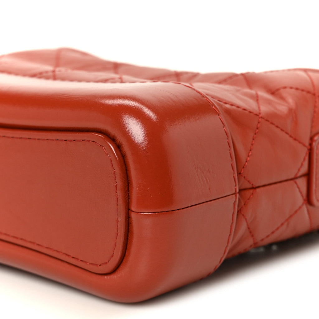 Aged Calfskin Quilted Small Gabrielle Hobo Red