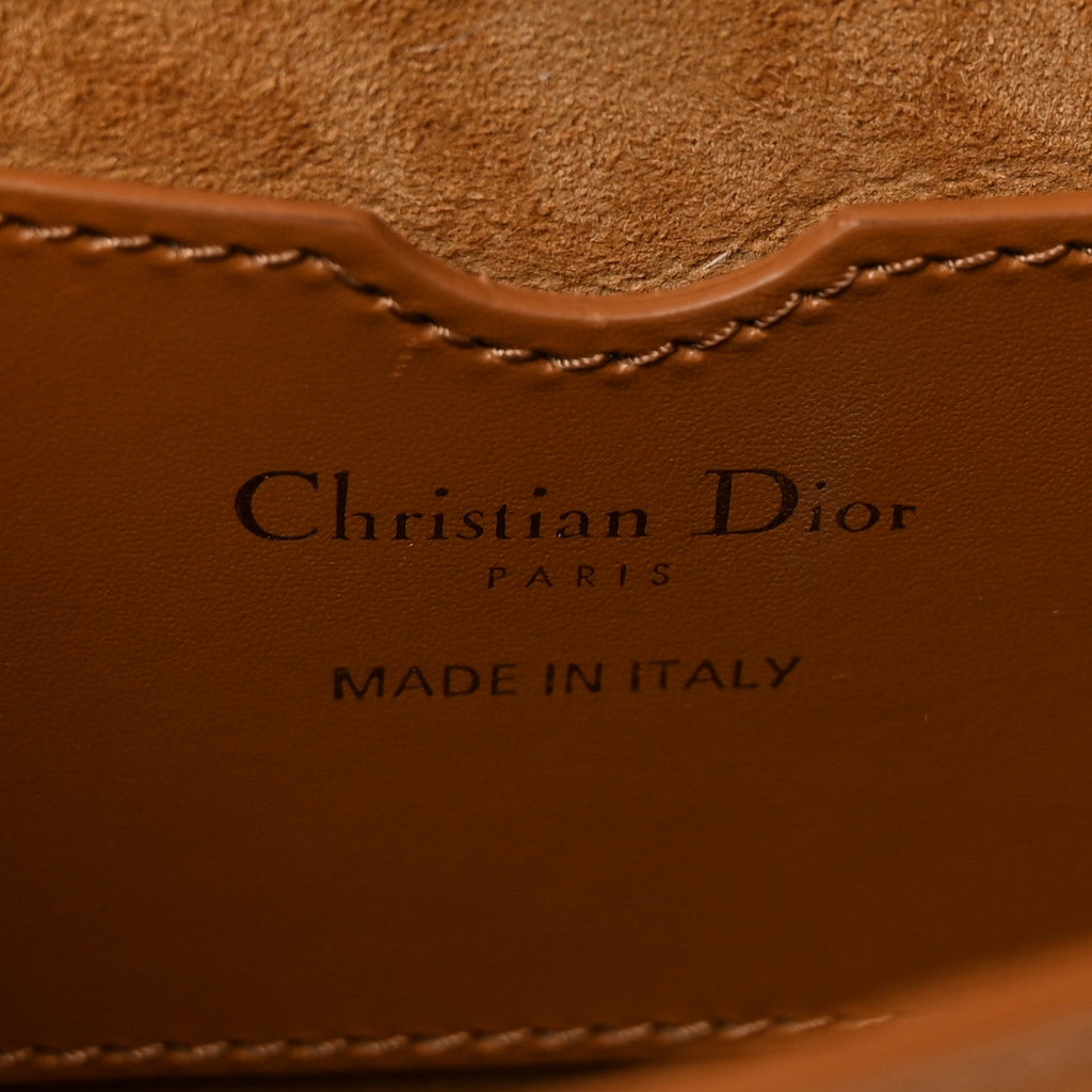 Box Calfskin Medium Bobby Flap Camel
