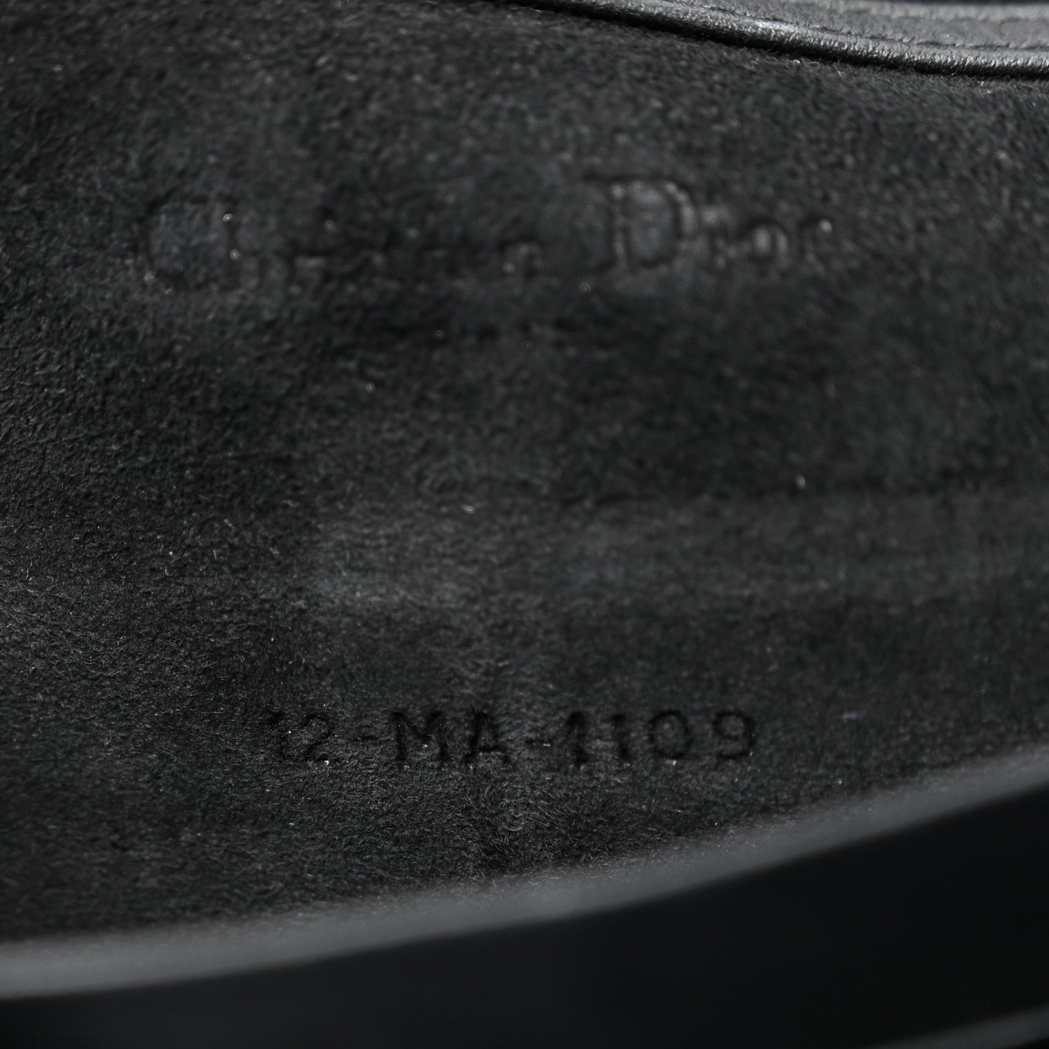 Ultra Matte Calfskin Saddle Chain Pouch Black